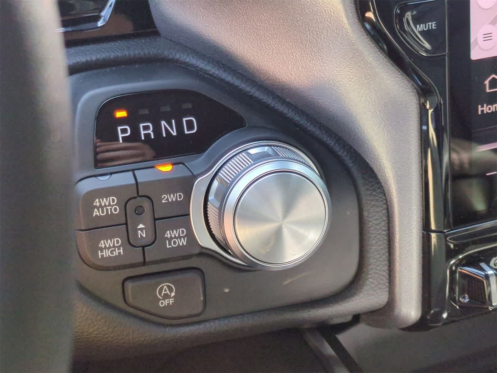 Thumbnail: 2025 RAM 1500 - 32