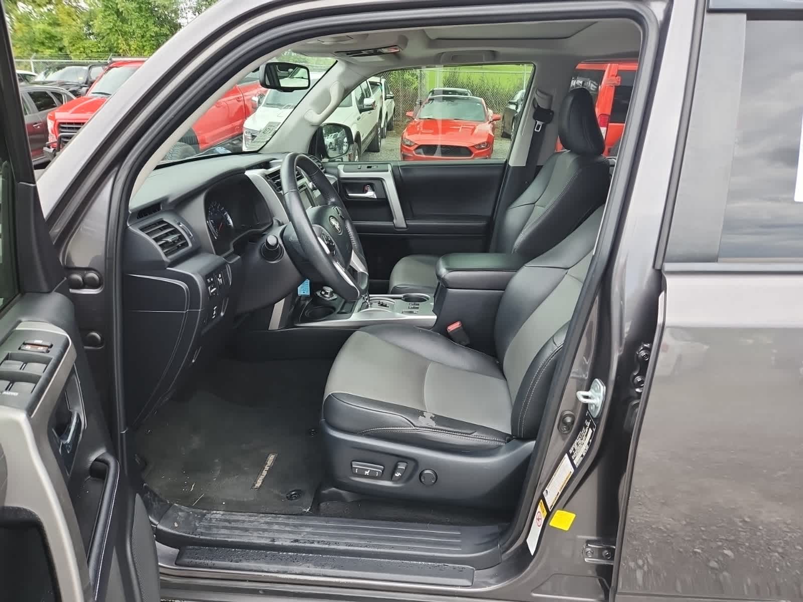 Thumbnail: 2019 Toyota 4Runner - 15