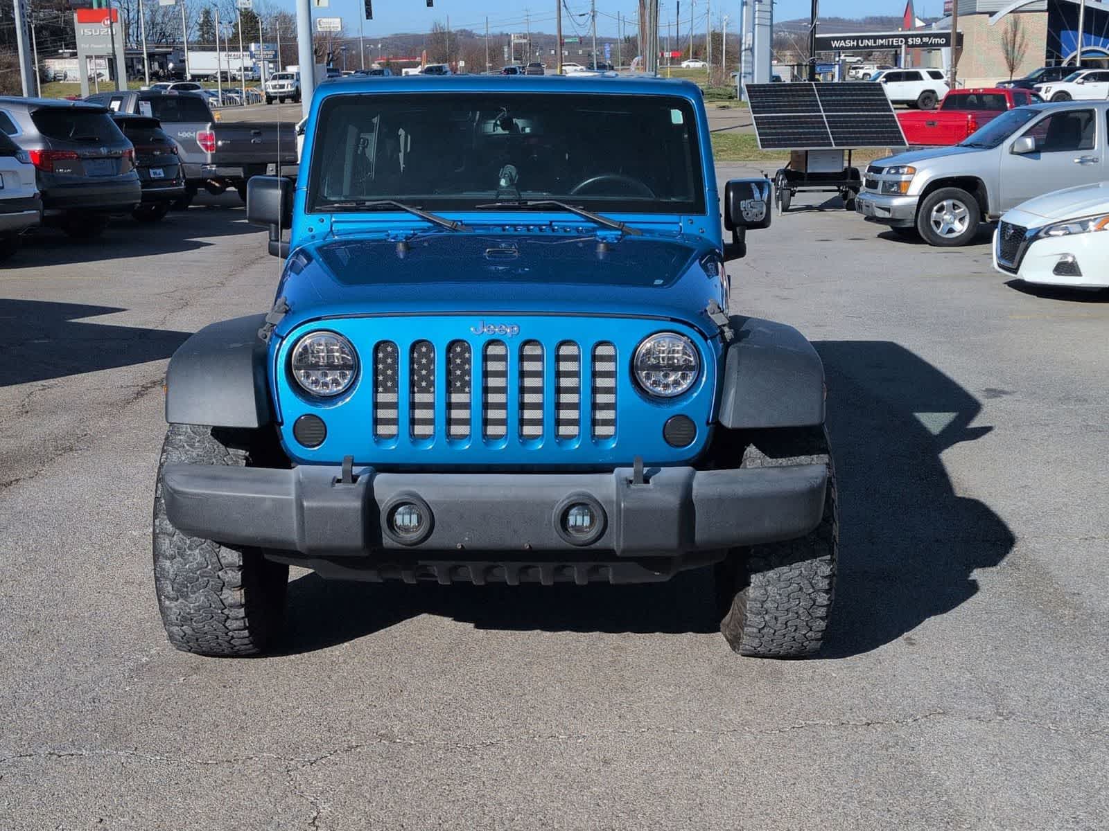 Thumbnail: 2016 Jeep Wrangler - 3