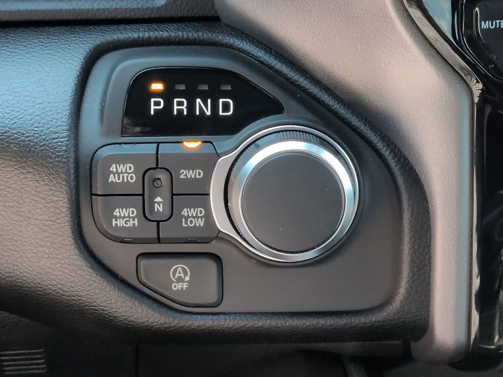 Thumbnail: 2026 RAM 1500 - 32