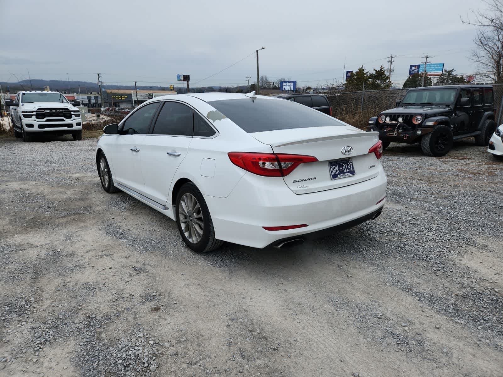 Thumbnail: 2015 Hyundai Sonata - 3