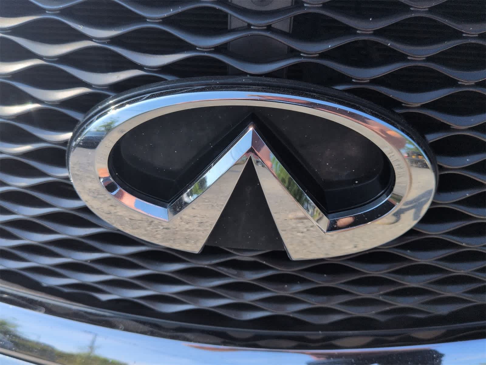 Thumbnail: 2017 INFINITI Q70 - 12