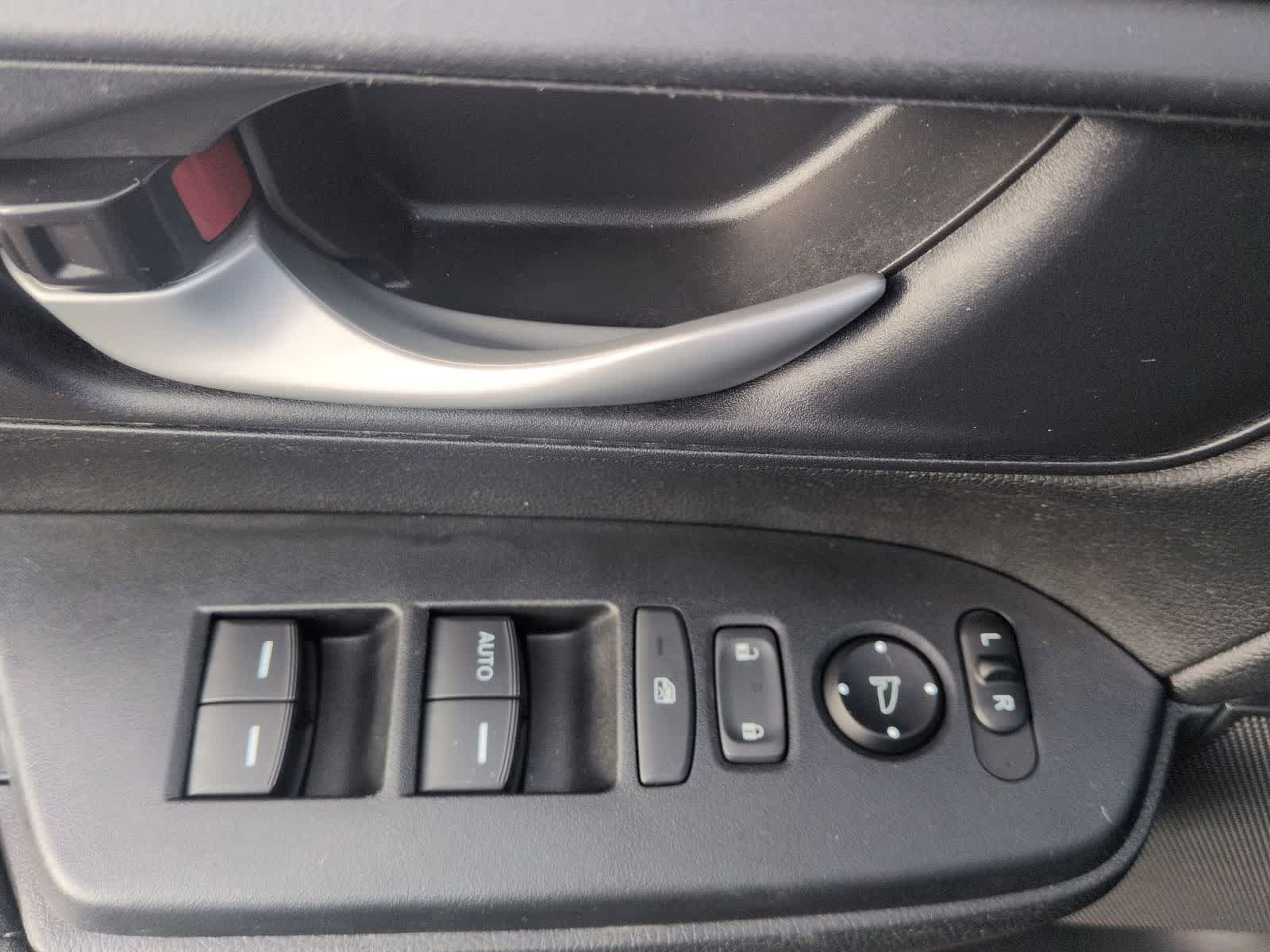 Thumbnail: 2018 Honda CR-V - 17