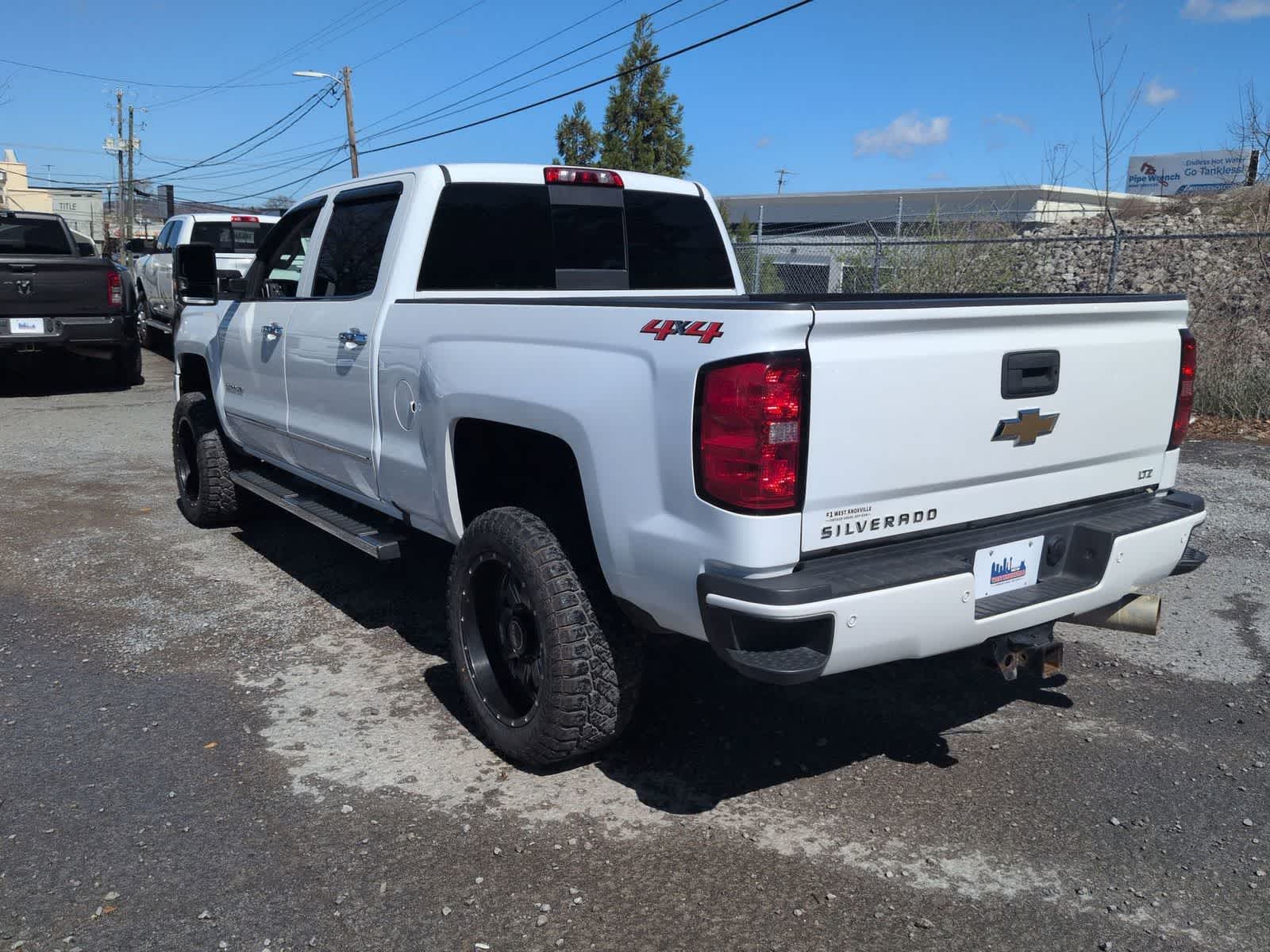 Thumbnail: 2019 Chevrolet Silverado 3500 - 6