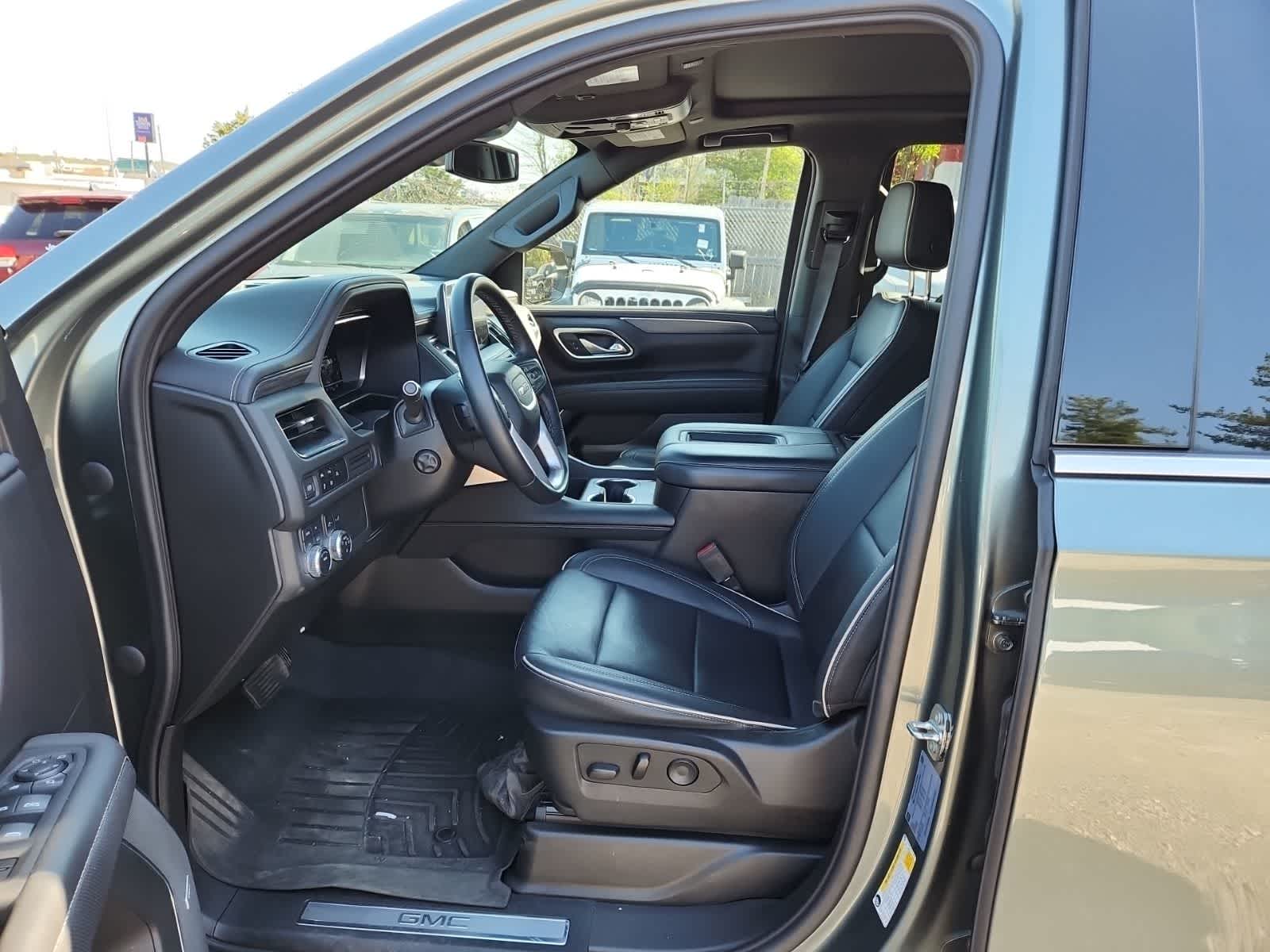 Thumbnail: 2023 GMC Yukon - 15