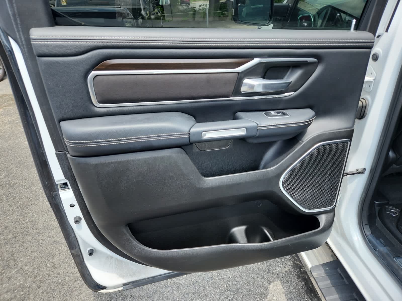 2022 RAM 1500 Laramie 26