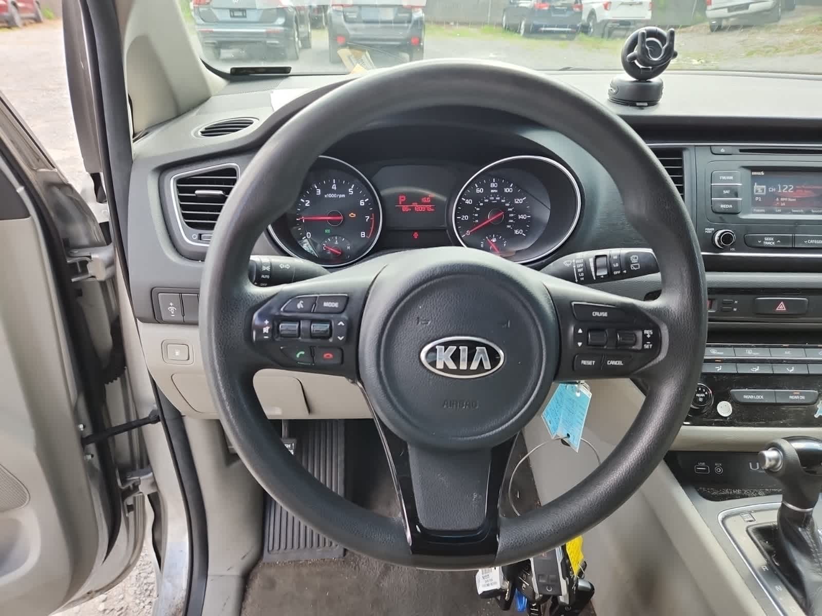 Thumbnail: 2015 Kia Sedona - 12