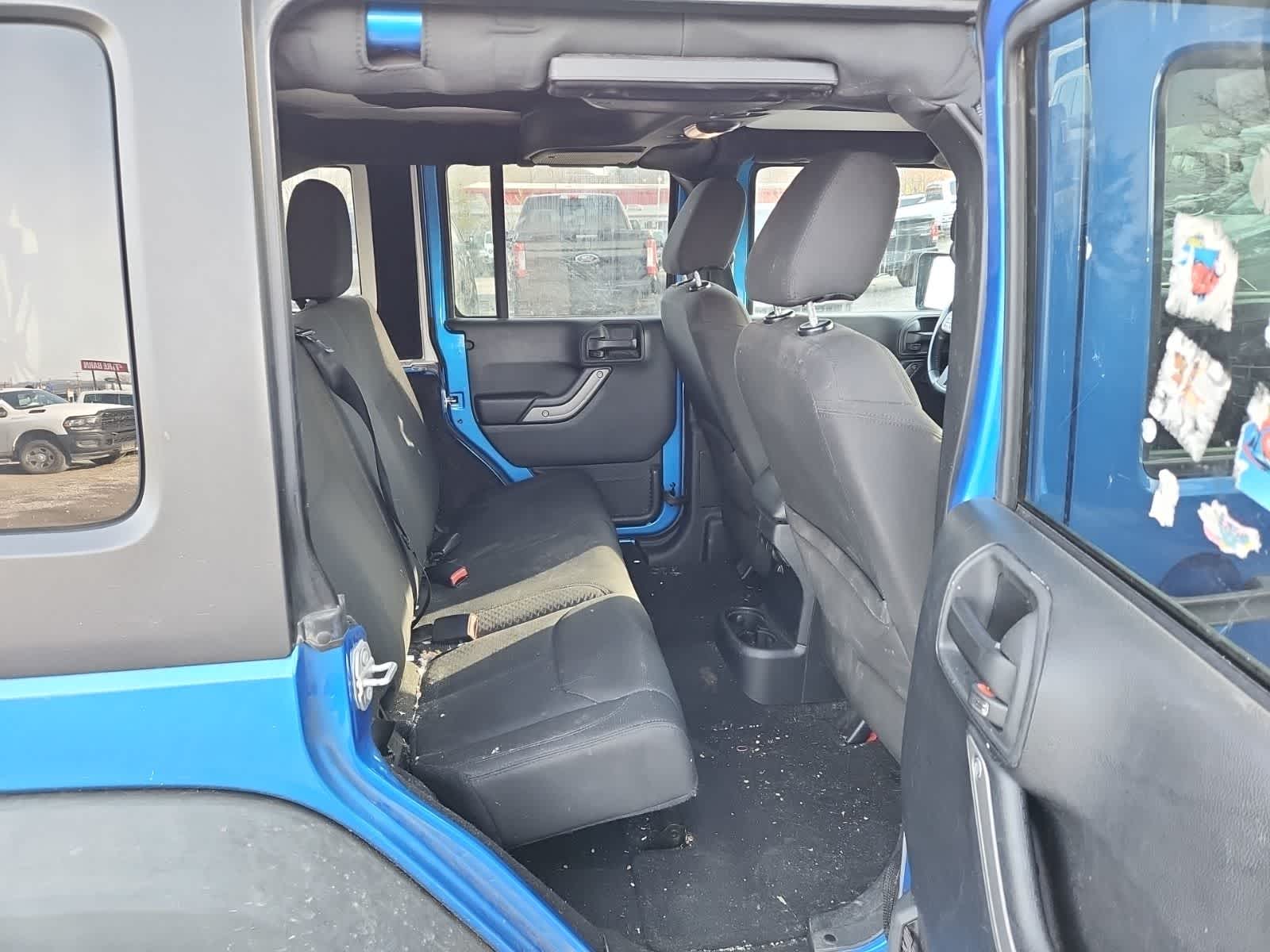 Thumbnail: 2016 Jeep Wrangler - 23