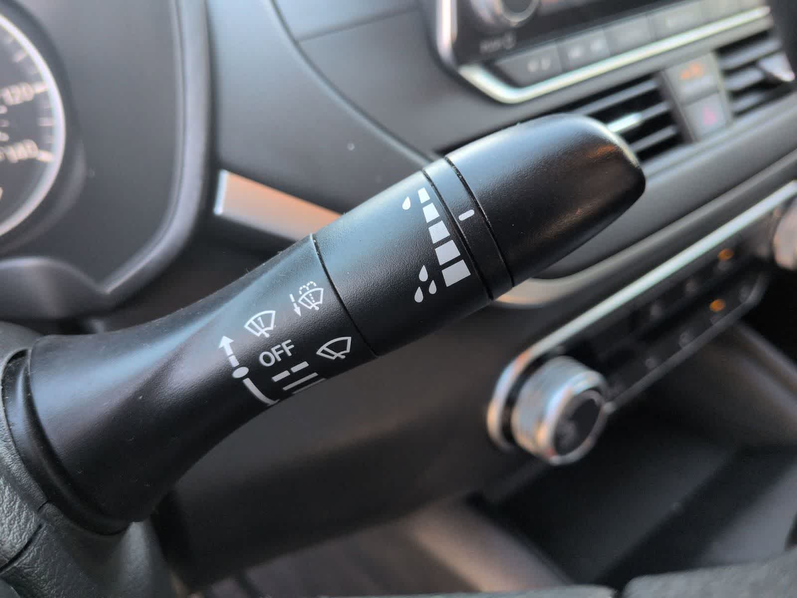 Thumbnail: 2020 Nissan Altima - 25