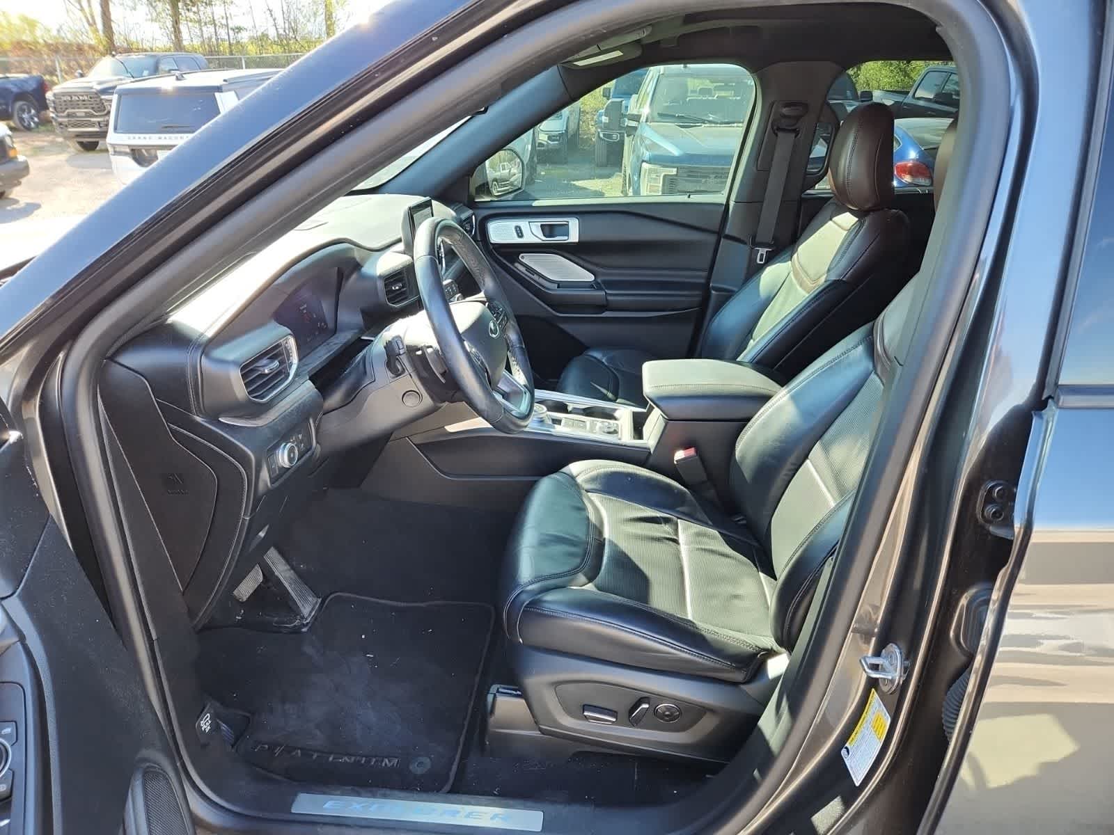 Thumbnail: 2020 Ford Explorer - 15