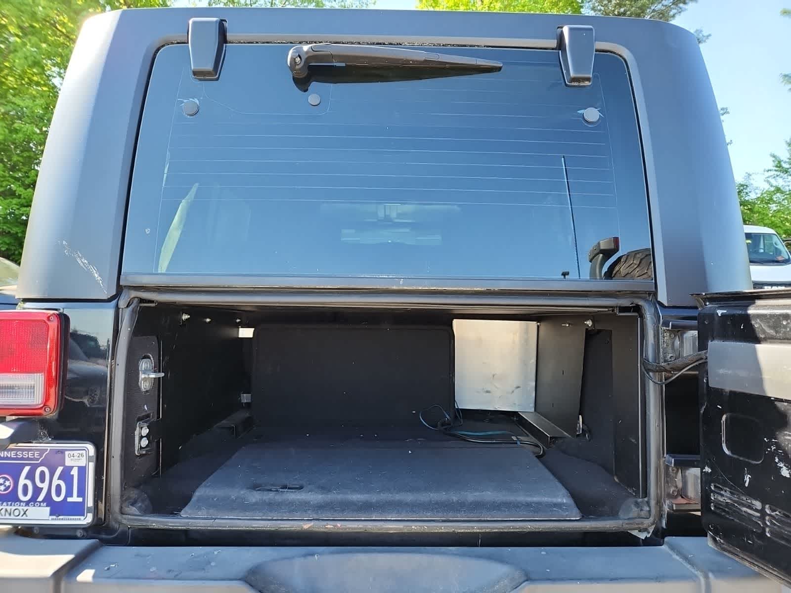 Thumbnail: 2010 Jeep Wrangler - 26