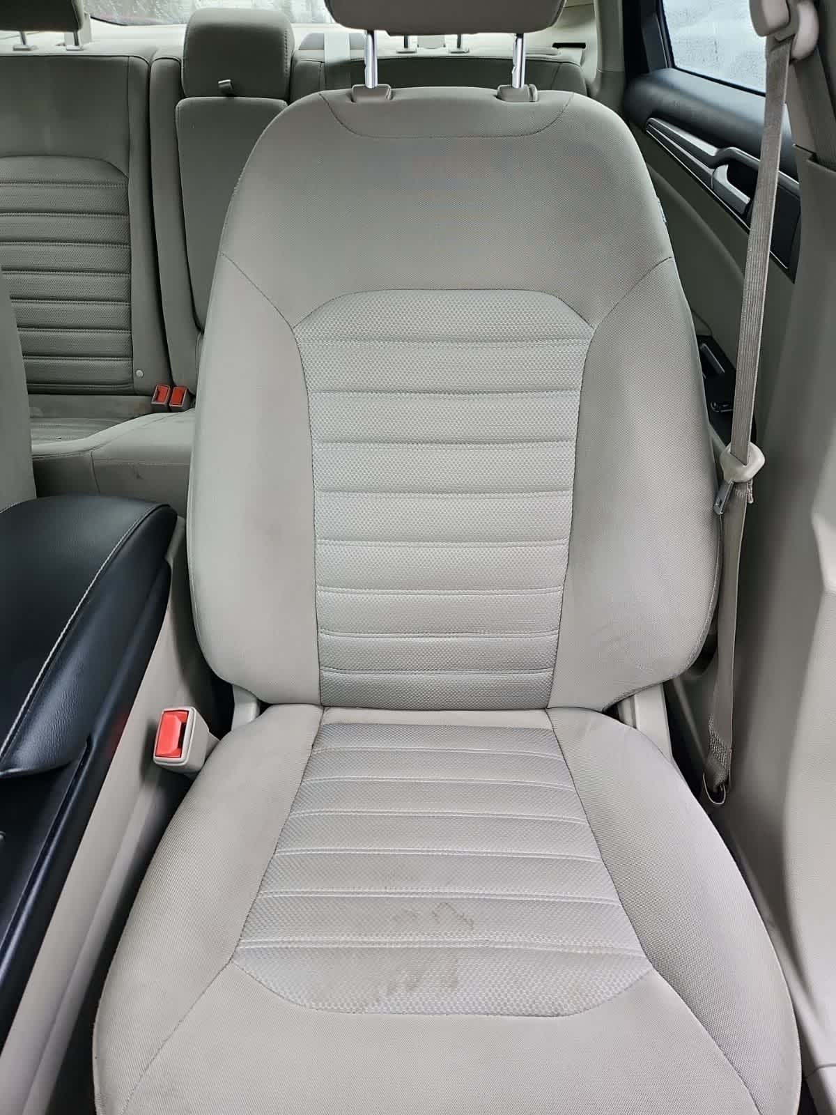 Thumbnail: 2017 Ford Fusion - 14