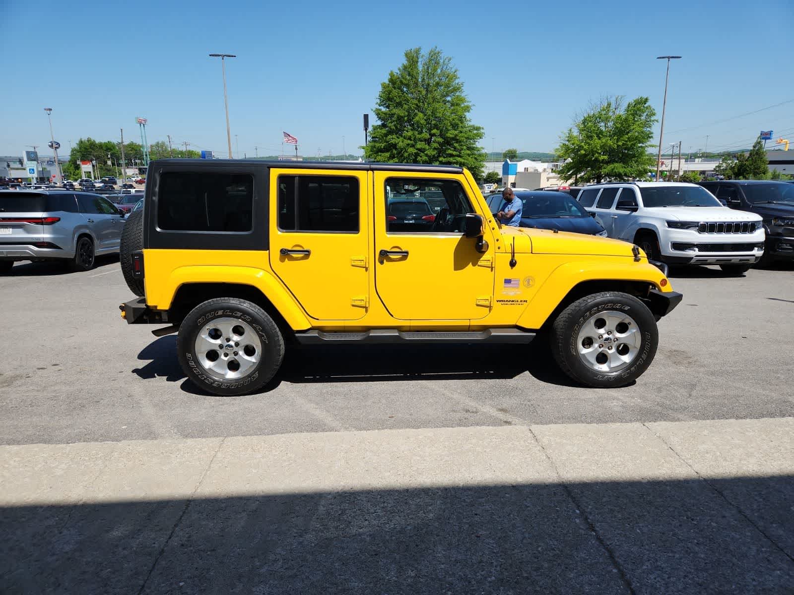 Thumbnail: 2015 Jeep Wrangler - 6