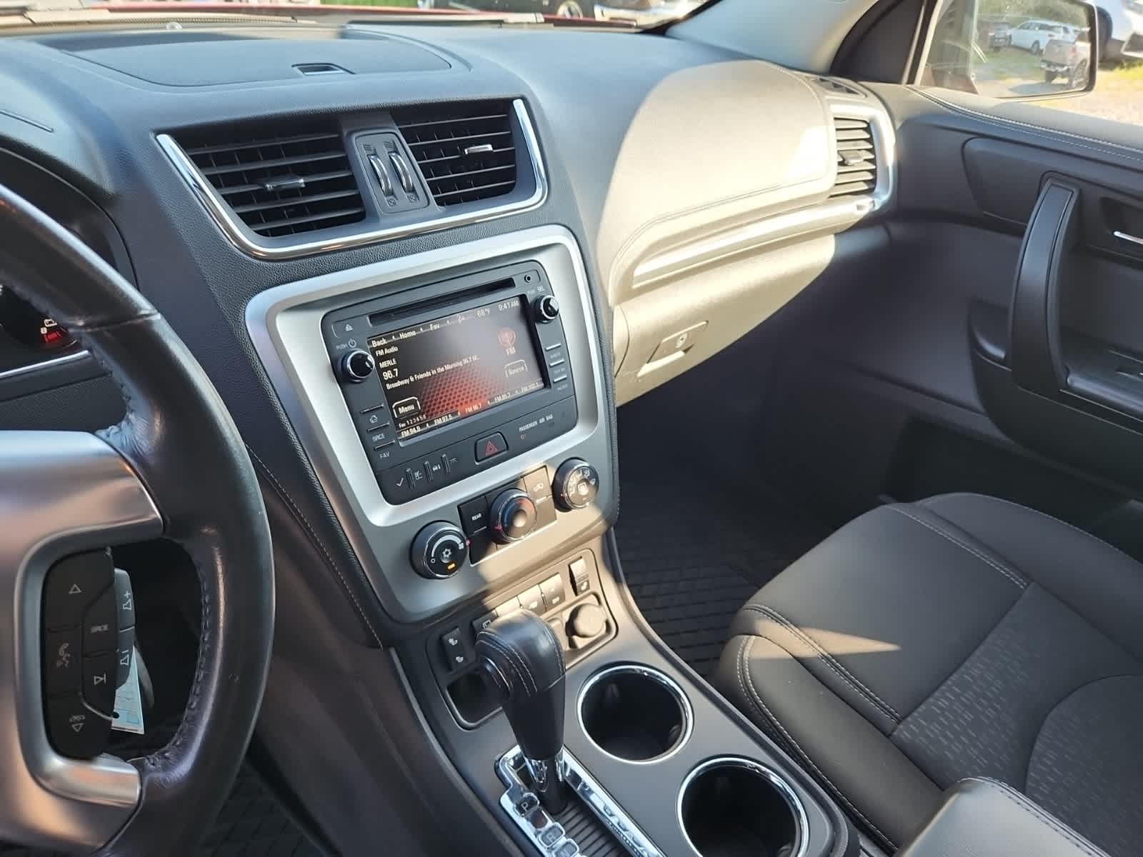 Thumbnail: 2015 GMC Acadia - 10