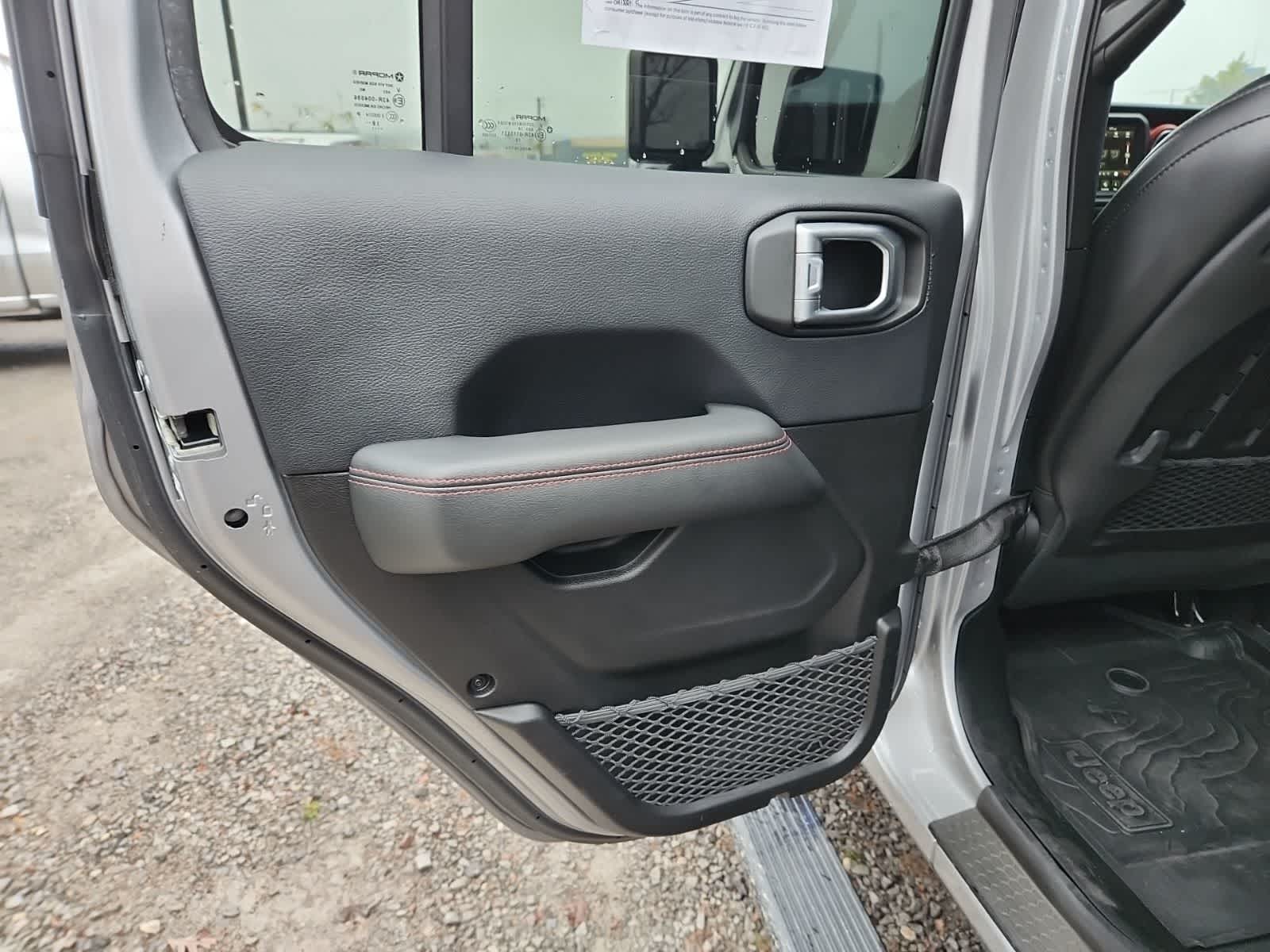 Thumbnail: 2019 Jeep Wrangler - 27