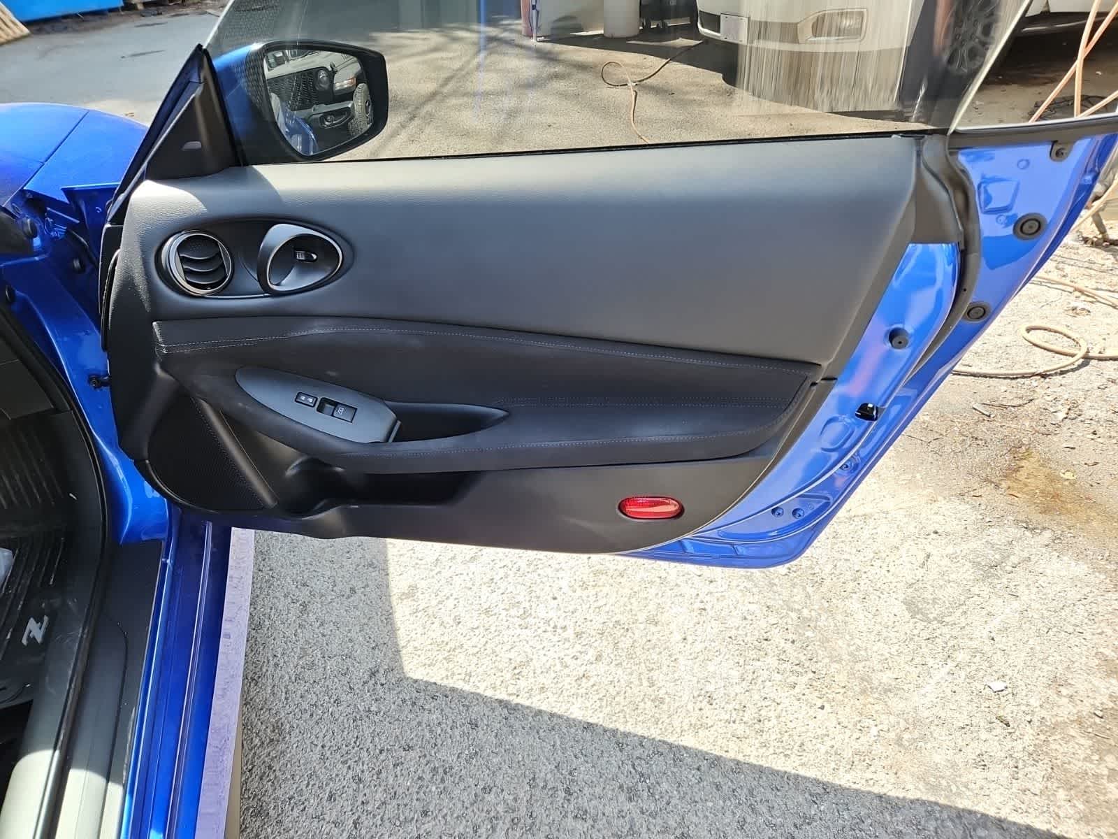 Thumbnail: 2025 Nissan Z - 25