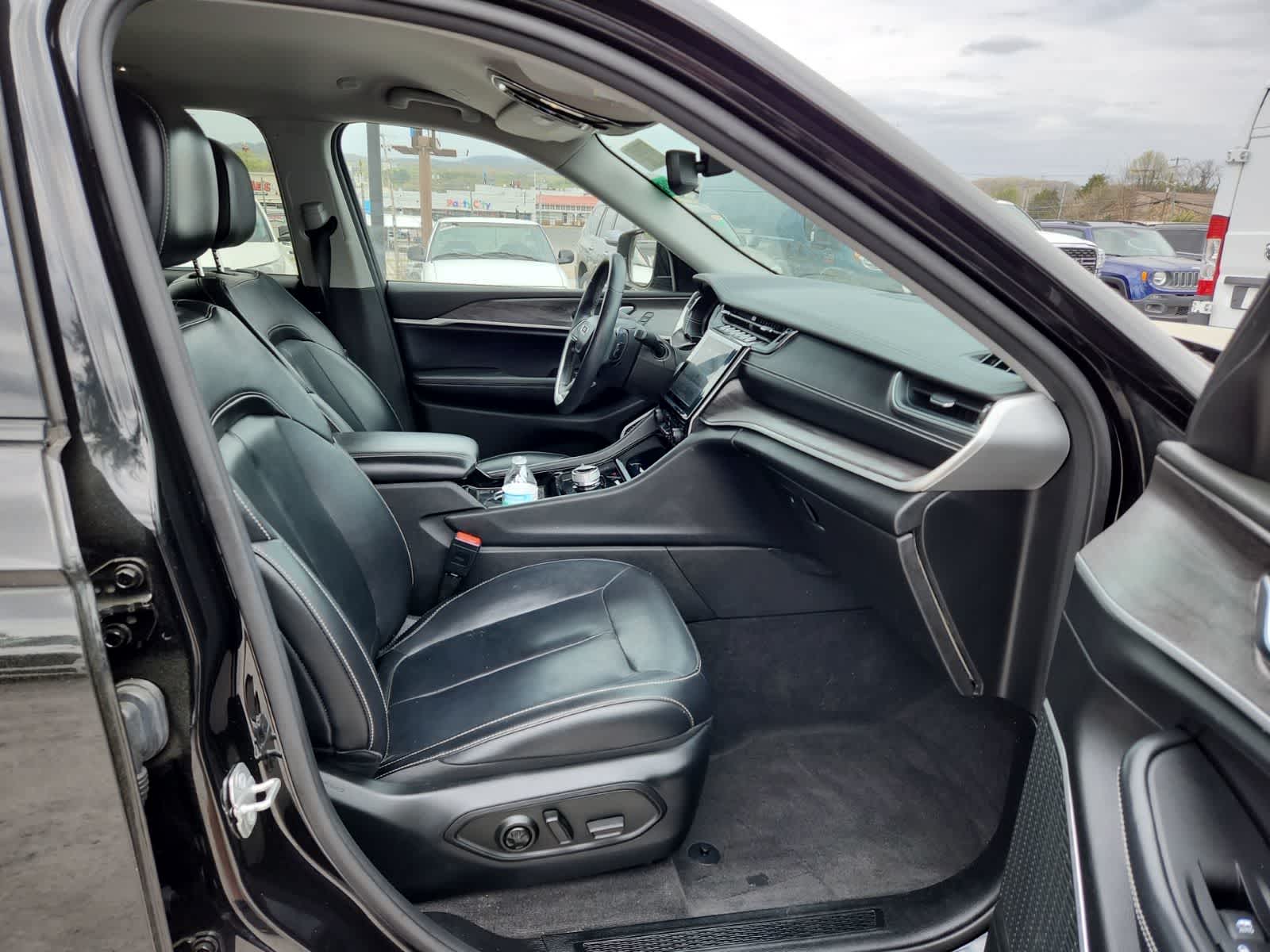 Thumbnail: 2021 Jeep Grand Cherokee L - 21