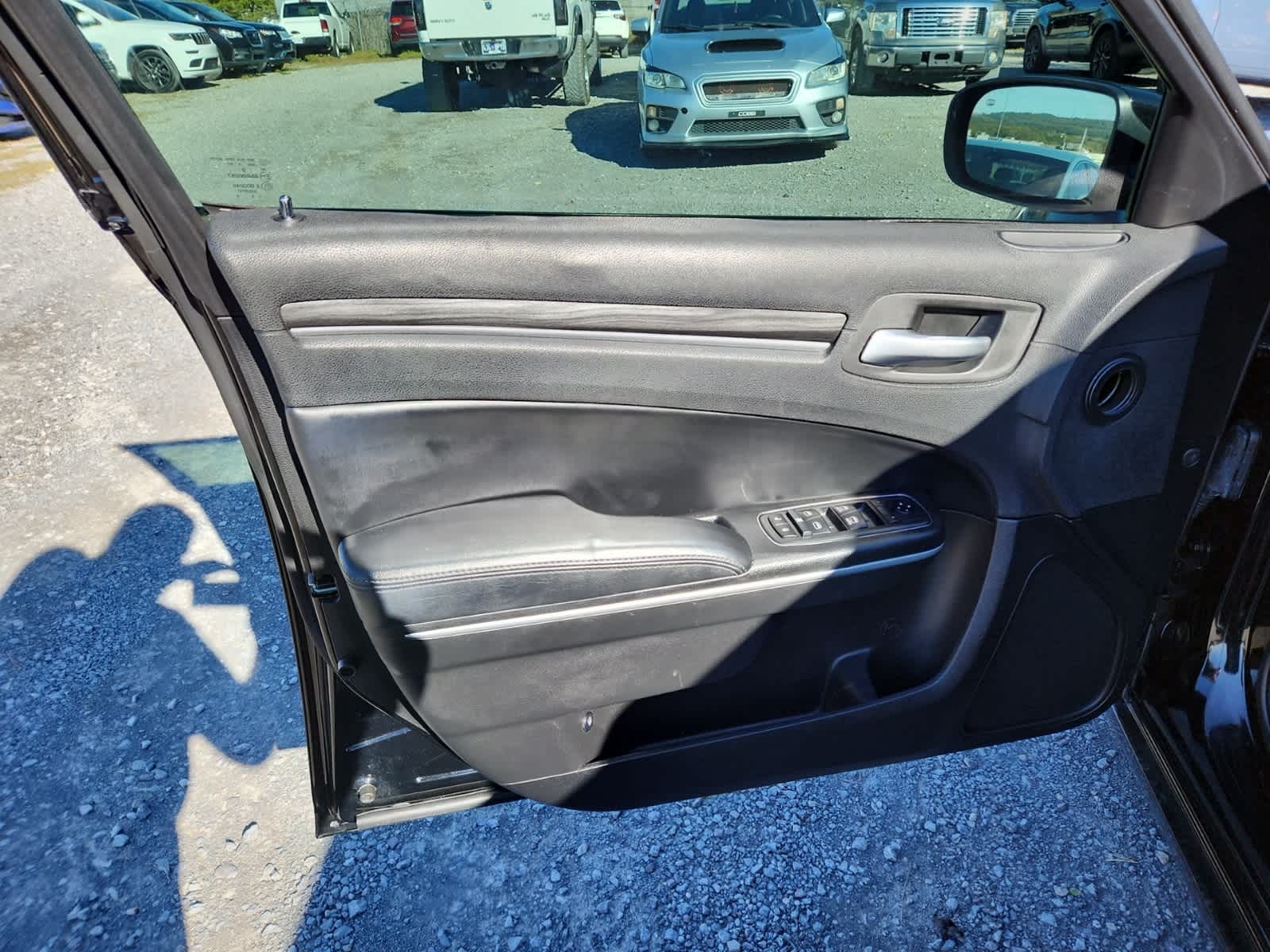Thumbnail: 2019 Chrysler 300 - 16