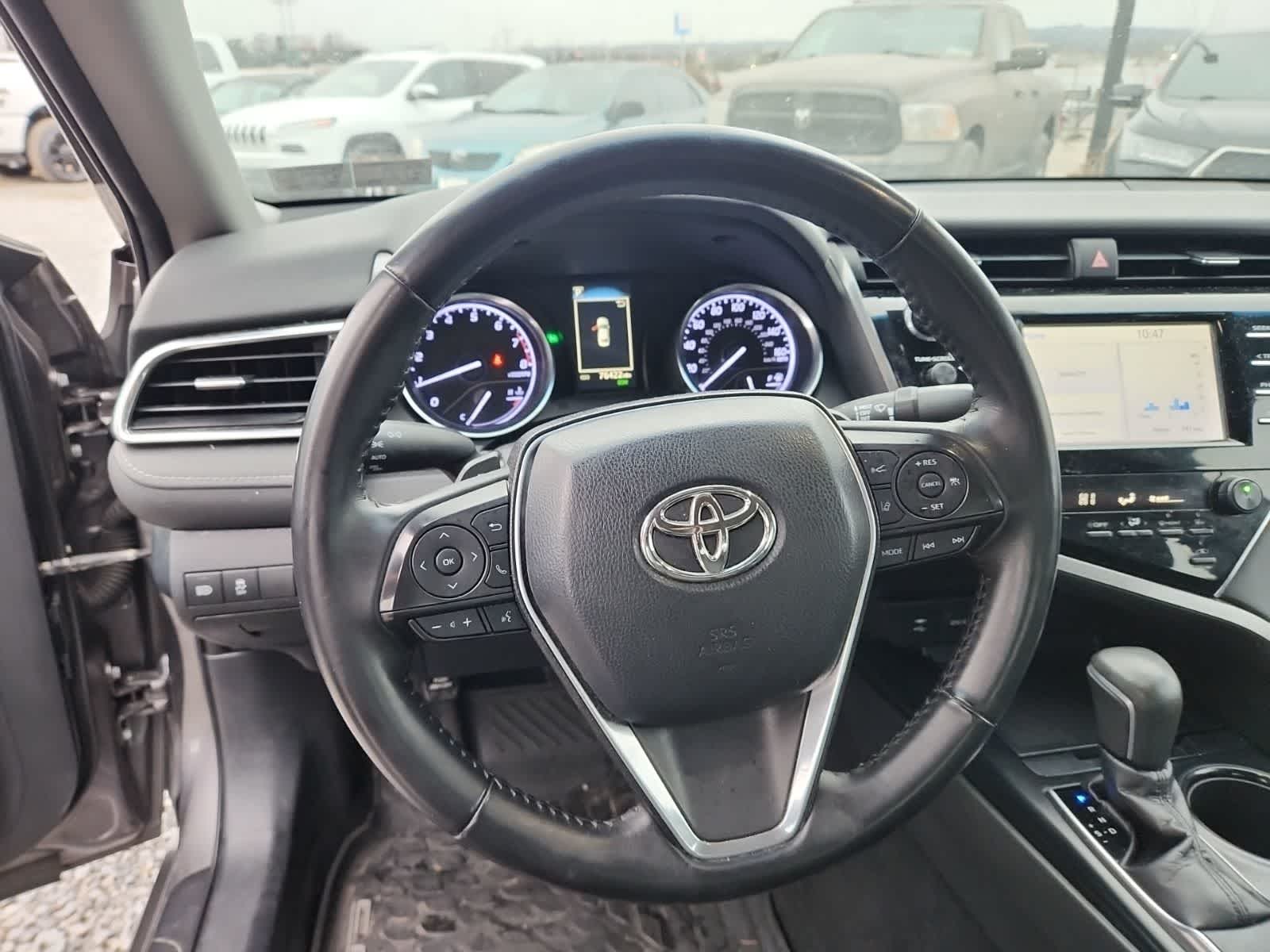 Thumbnail: 2018 Toyota Camry - 12