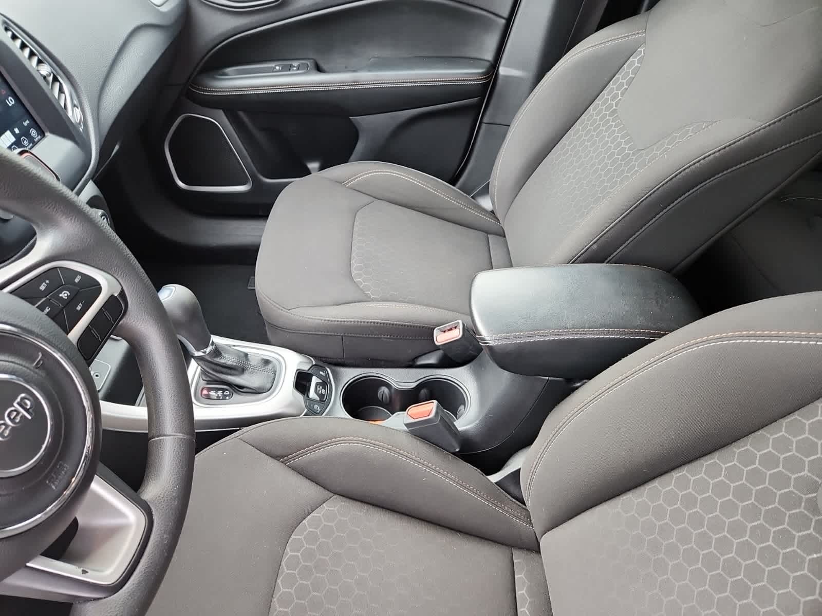 Thumbnail: 2021 Jeep Compass - 11