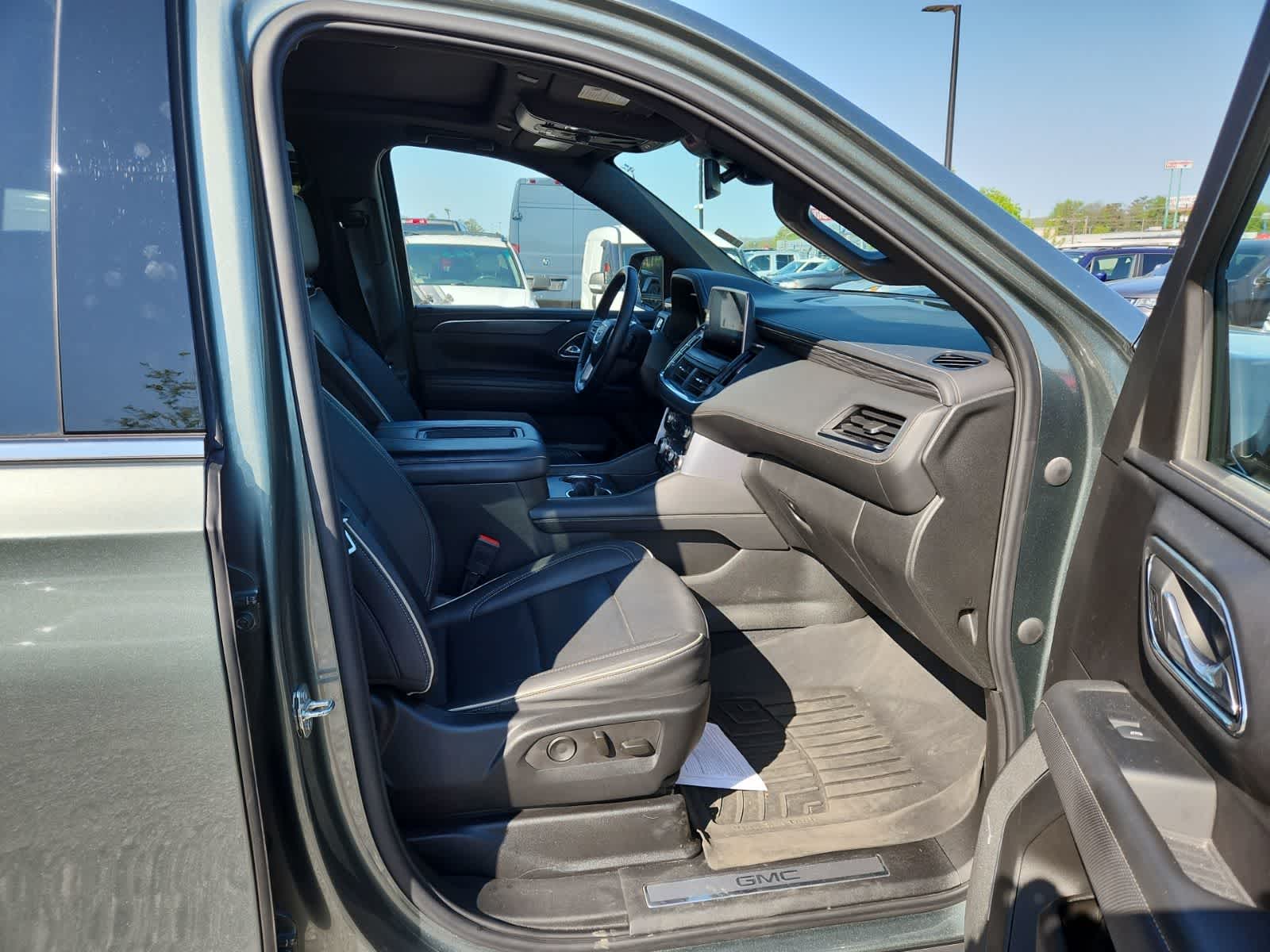 Thumbnail: 2023 GMC Yukon - 20