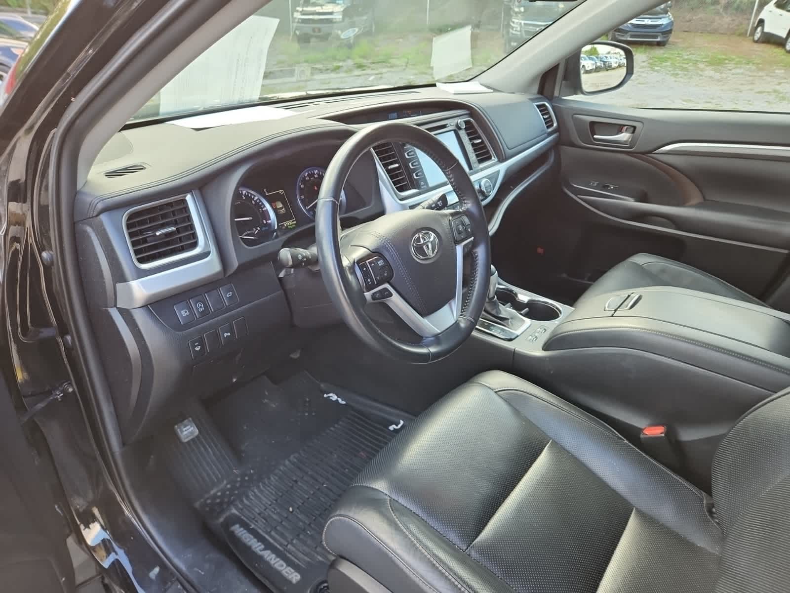Thumbnail: 2019 Toyota Highlander - 13