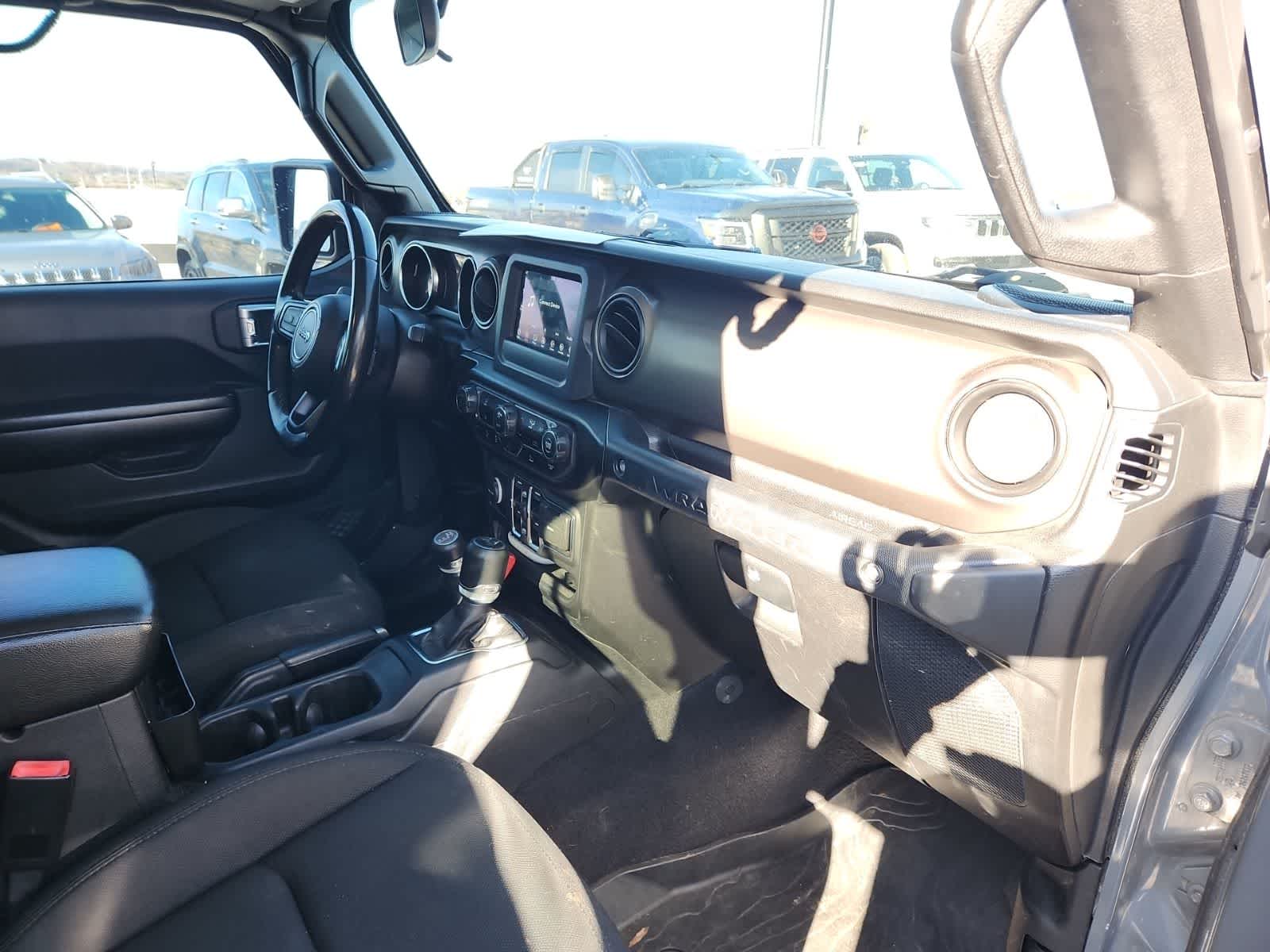 Thumbnail: 2021 Jeep Wrangler - 18