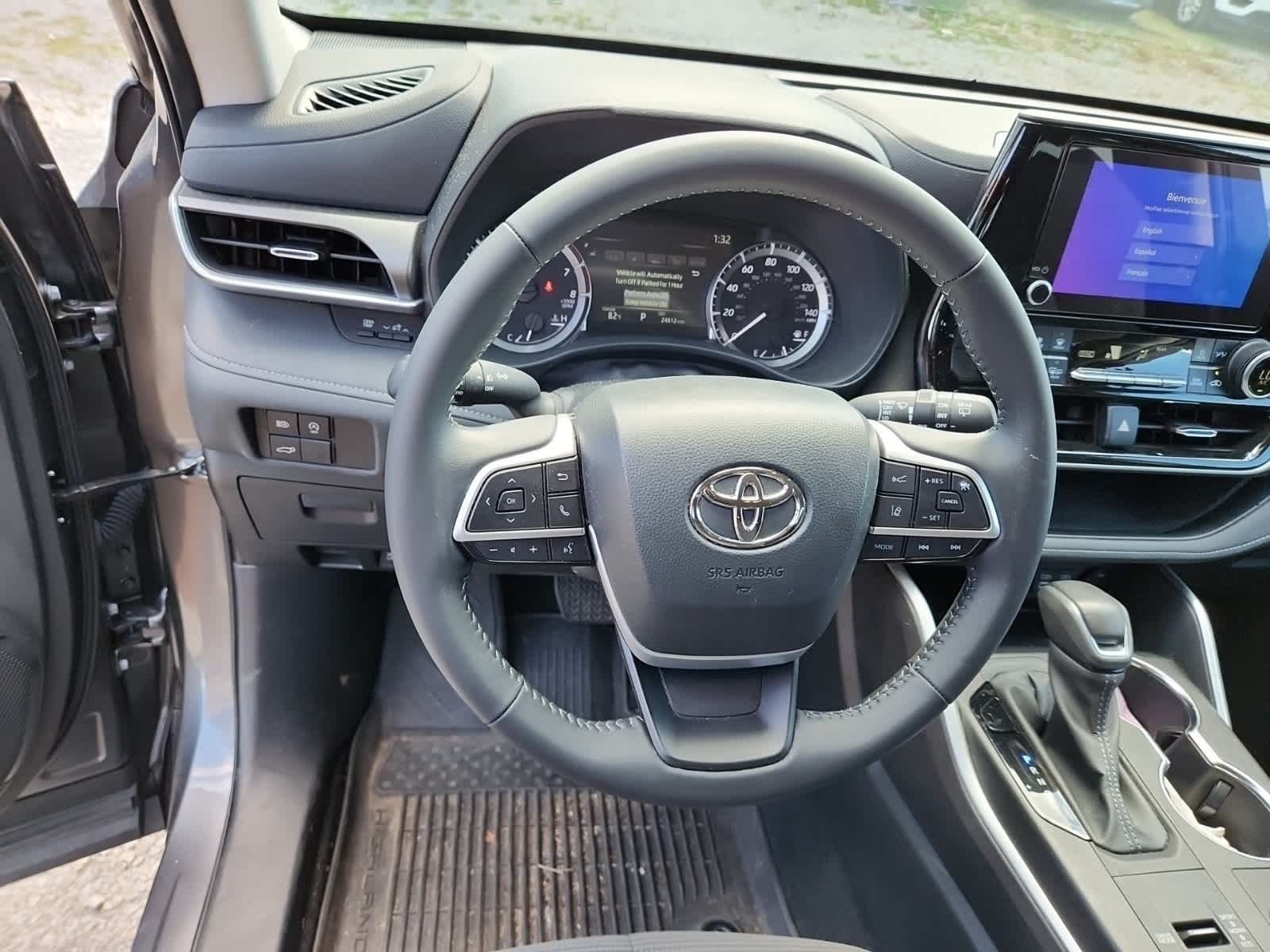 Thumbnail: 2024 Toyota Highlander - 12