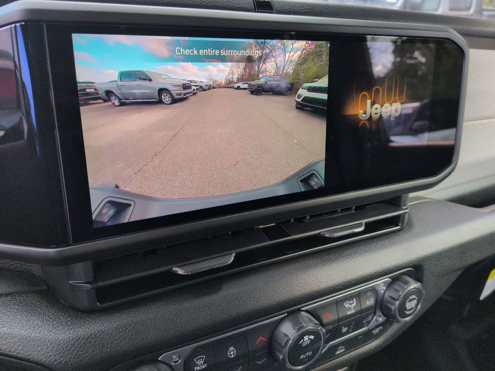 Thumbnail: 2026 Jeep Gladiator - 22