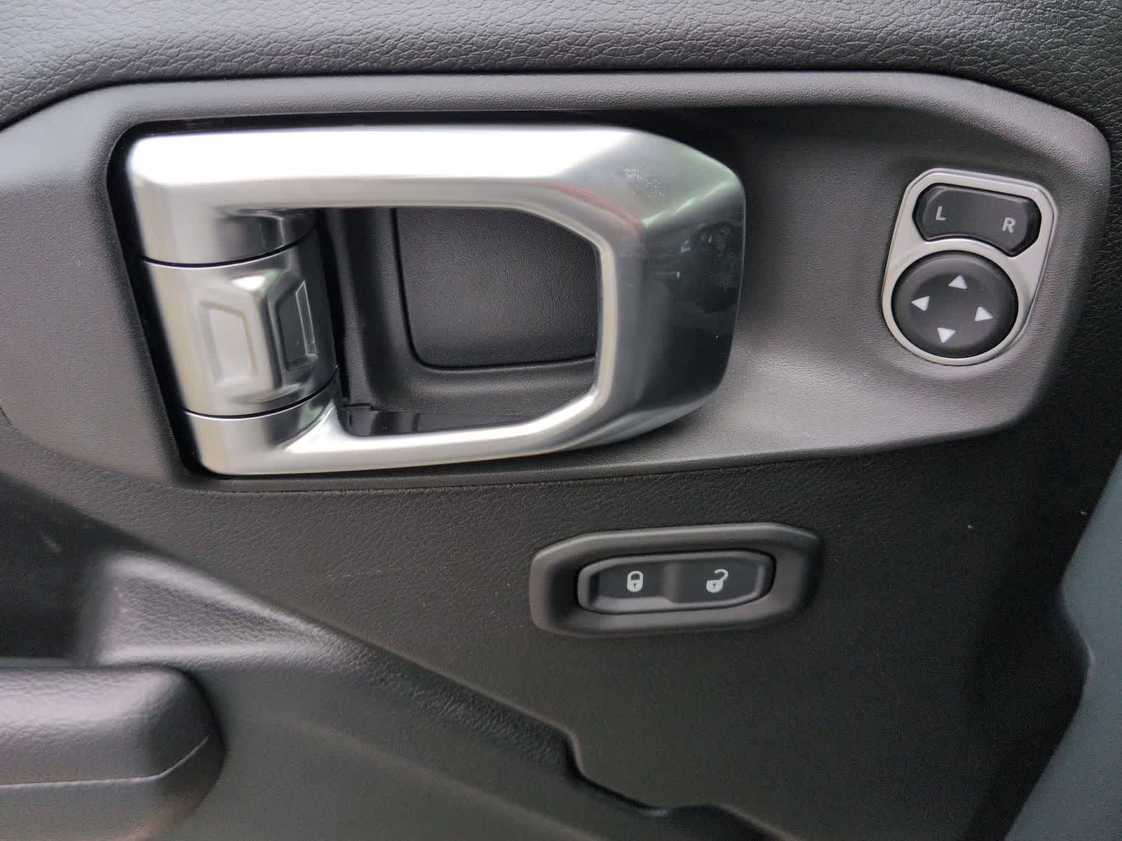 Thumbnail: 2026 Jeep Gladiator - 16