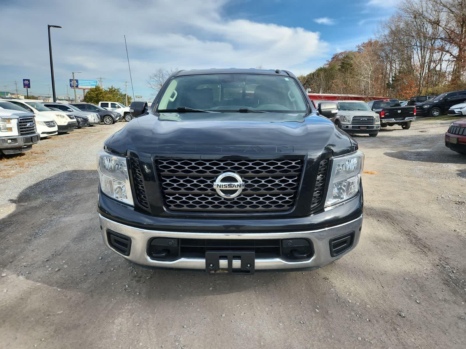 Thumbnail: 2019 Nissan Titan - 8
