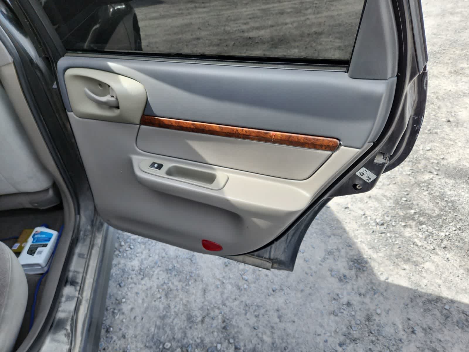 Thumbnail: 2002 Chevrolet Impala - 23