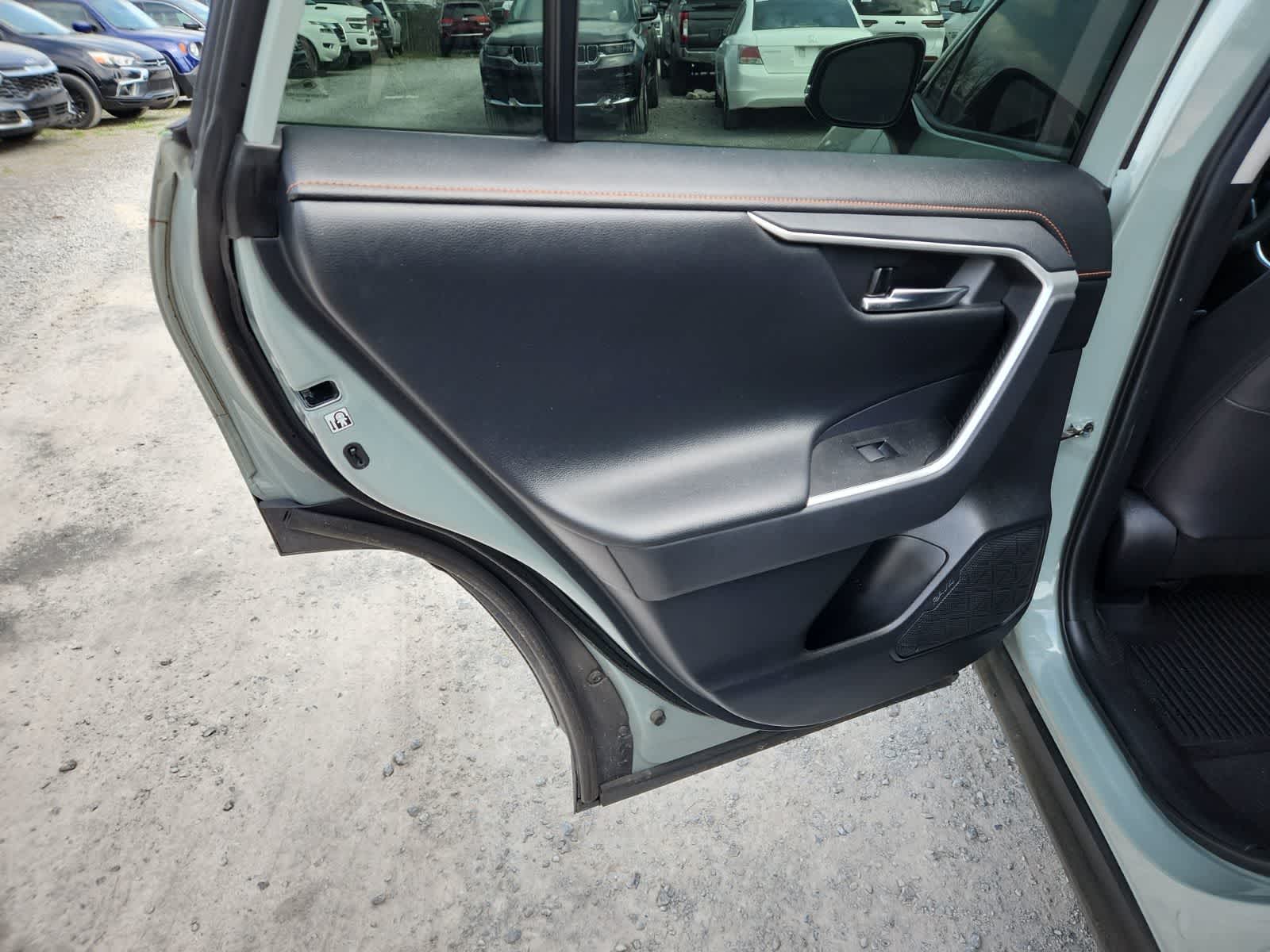 Thumbnail: 2019 Toyota RAV4 - 27