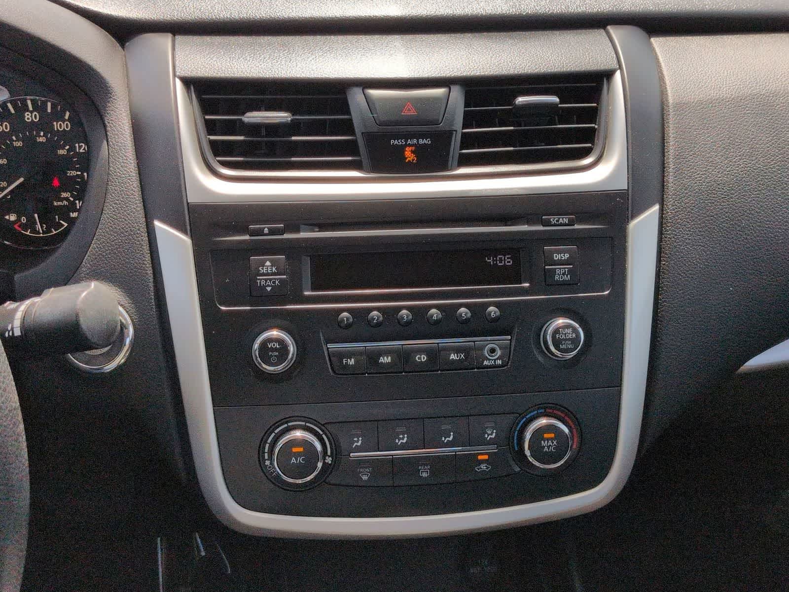 Thumbnail: 2016 Nissan Altima - 27