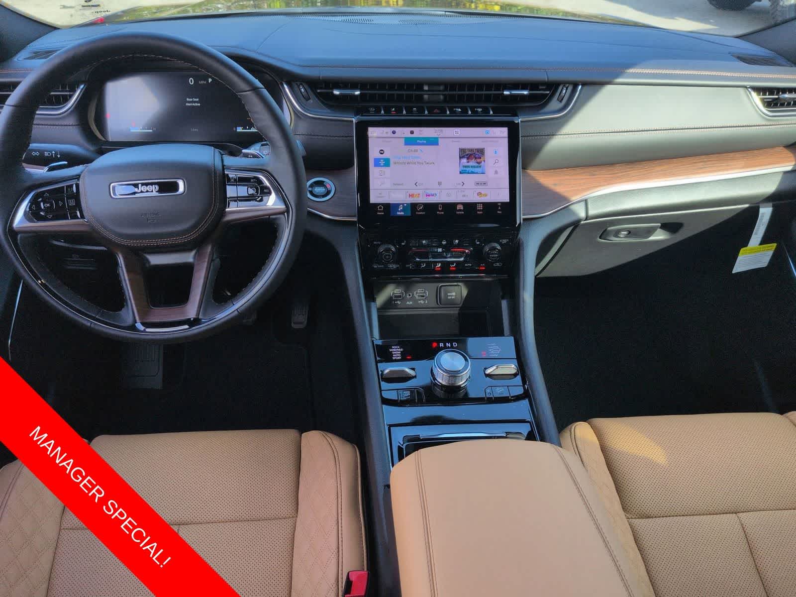 Thumbnail: 2025 Jeep Grand Cherokee - 14