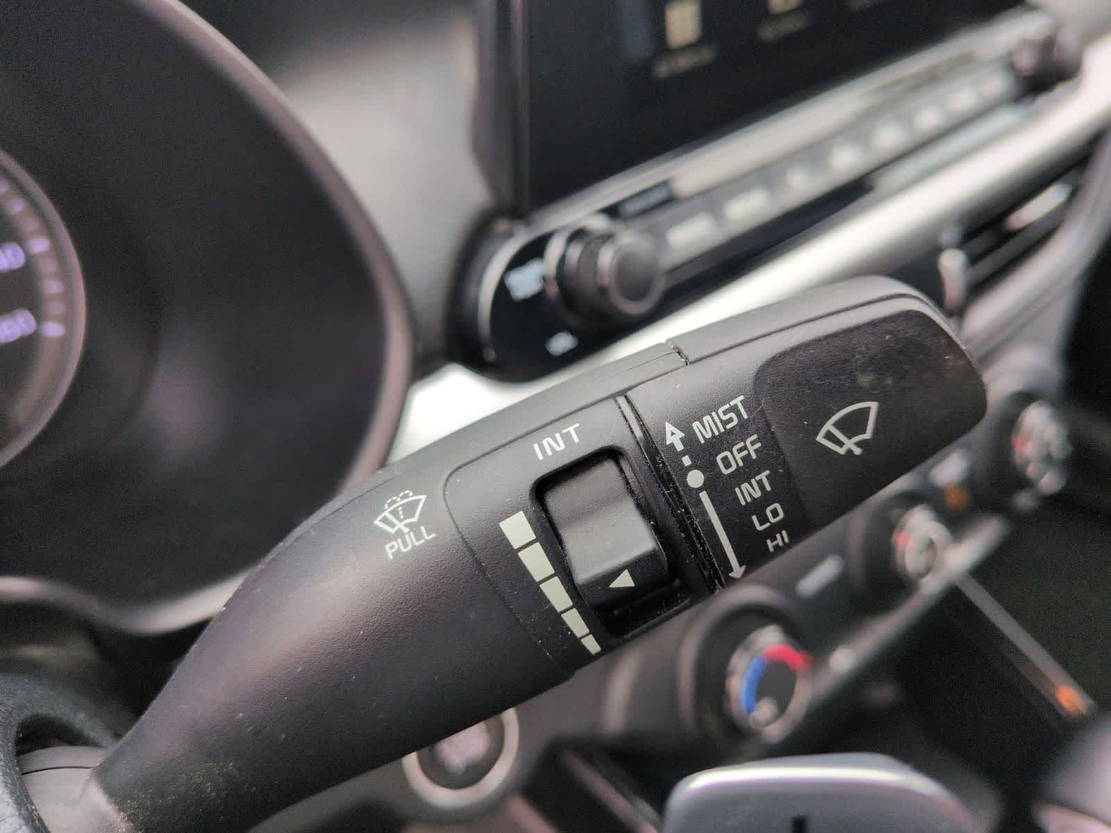 Thumbnail: 2020 Kia Forte - 24