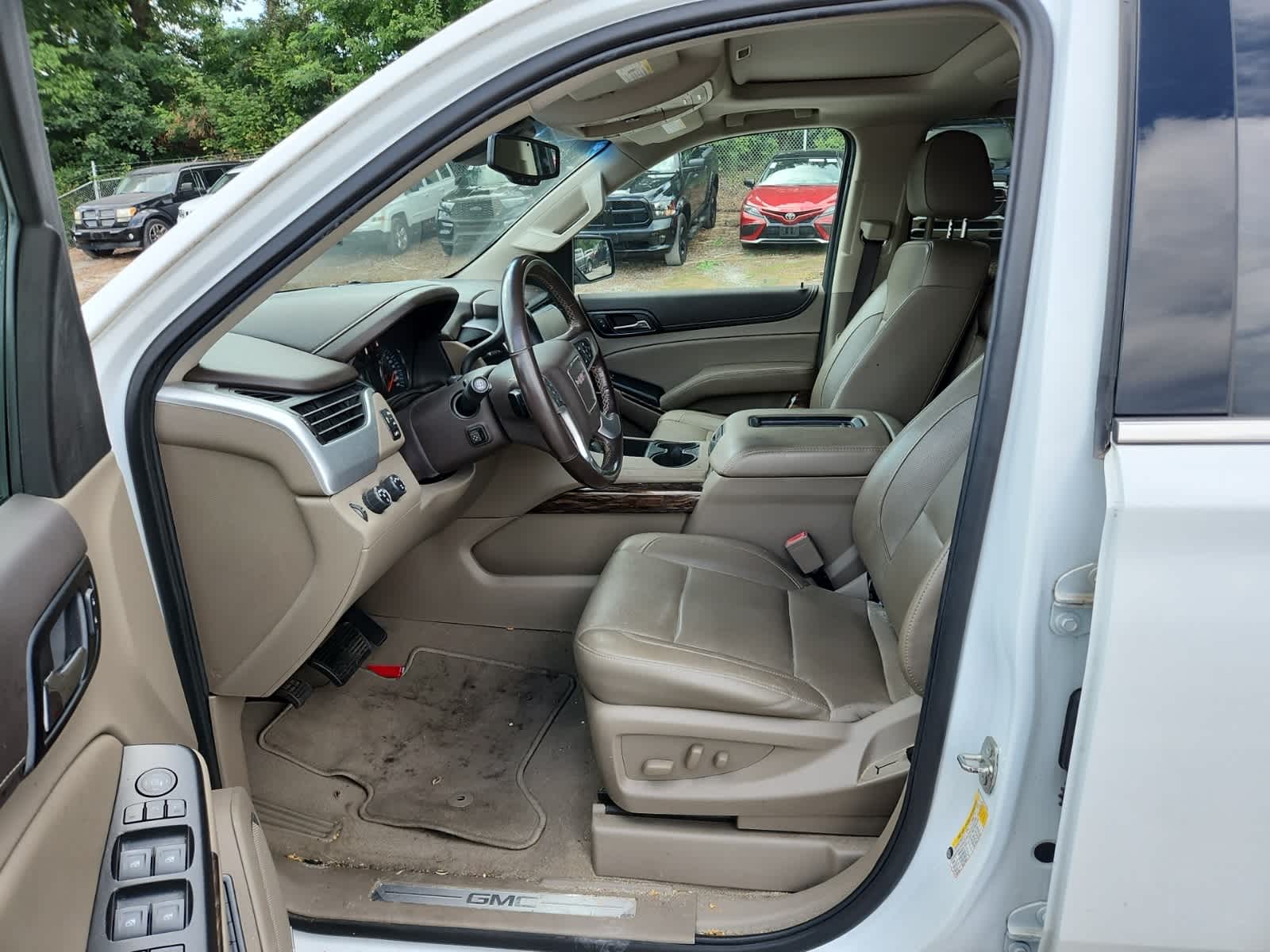 Thumbnail: 2019 GMC Yukon - 15
