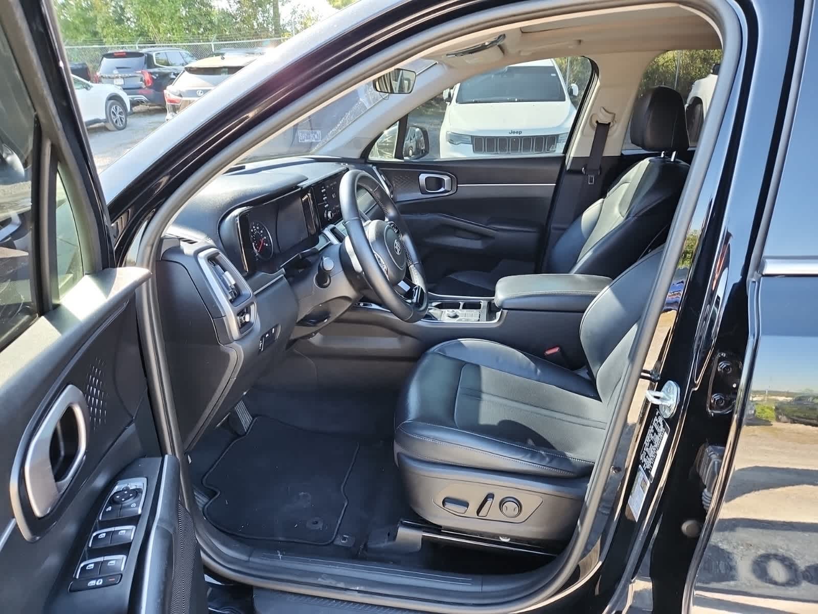 Thumbnail: 2021 Kia Sorento - 10
