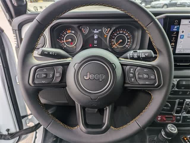 Thumbnail: 2025 Jeep Wrangler - 23