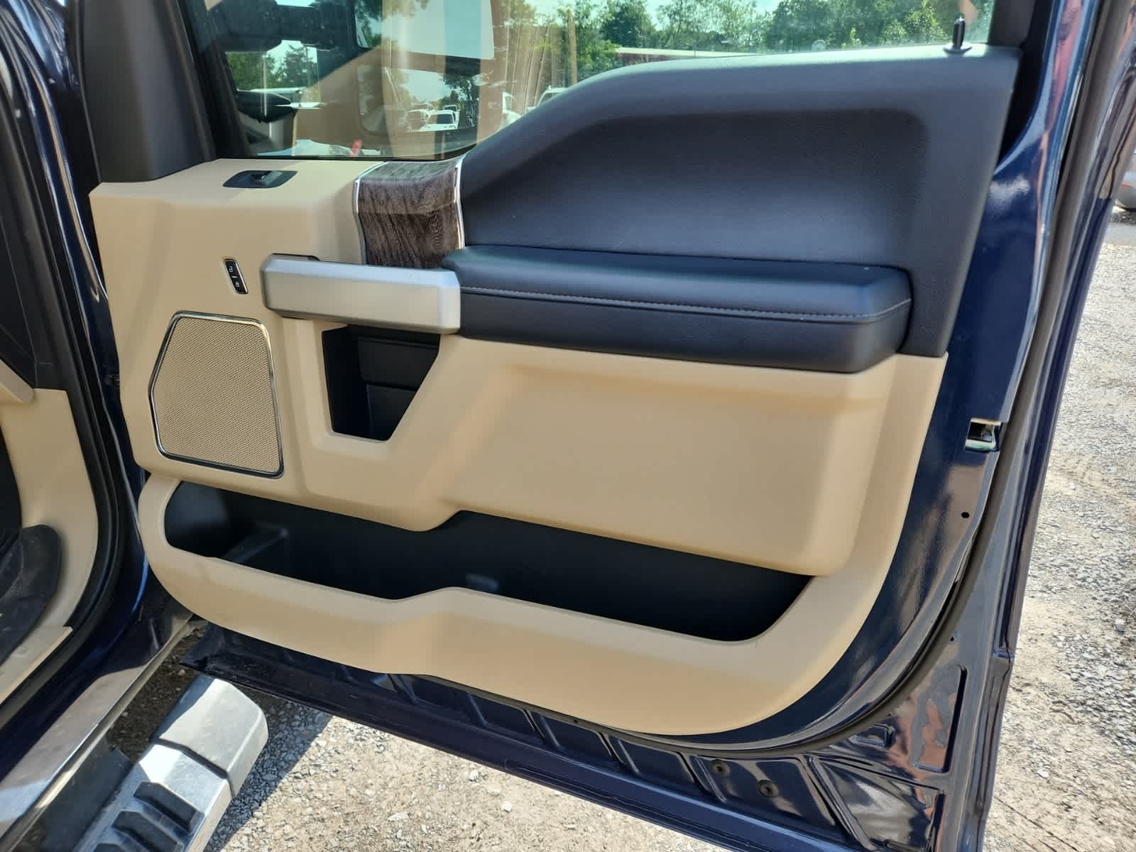 Thumbnail: 2019 Ford Econoline - 20