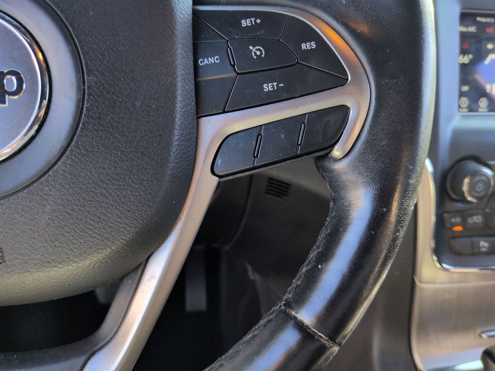 Thumbnail: 2021 Jeep Grand Cherokee - 23