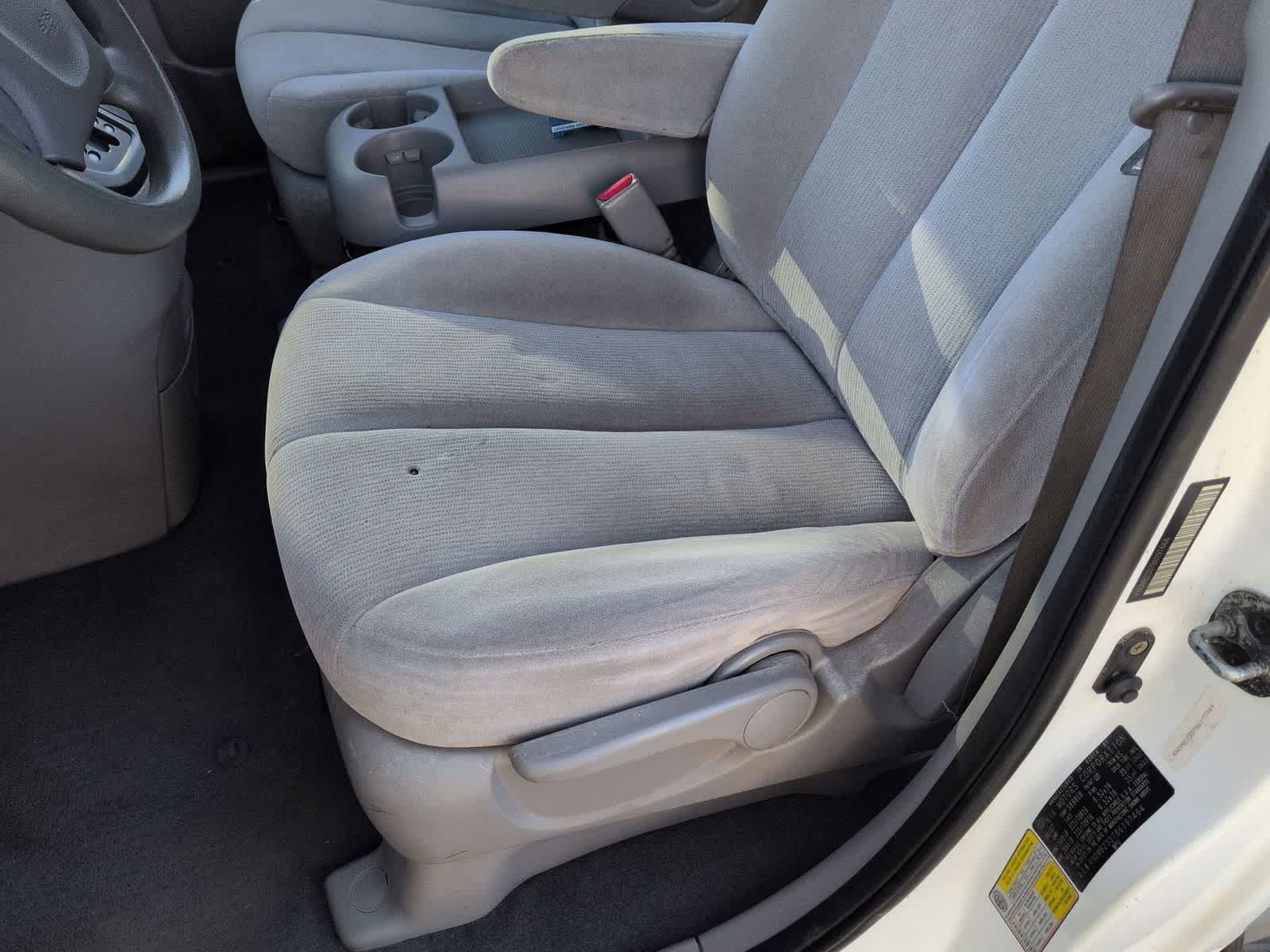 Thumbnail: 2008 Kia Sedona - 15