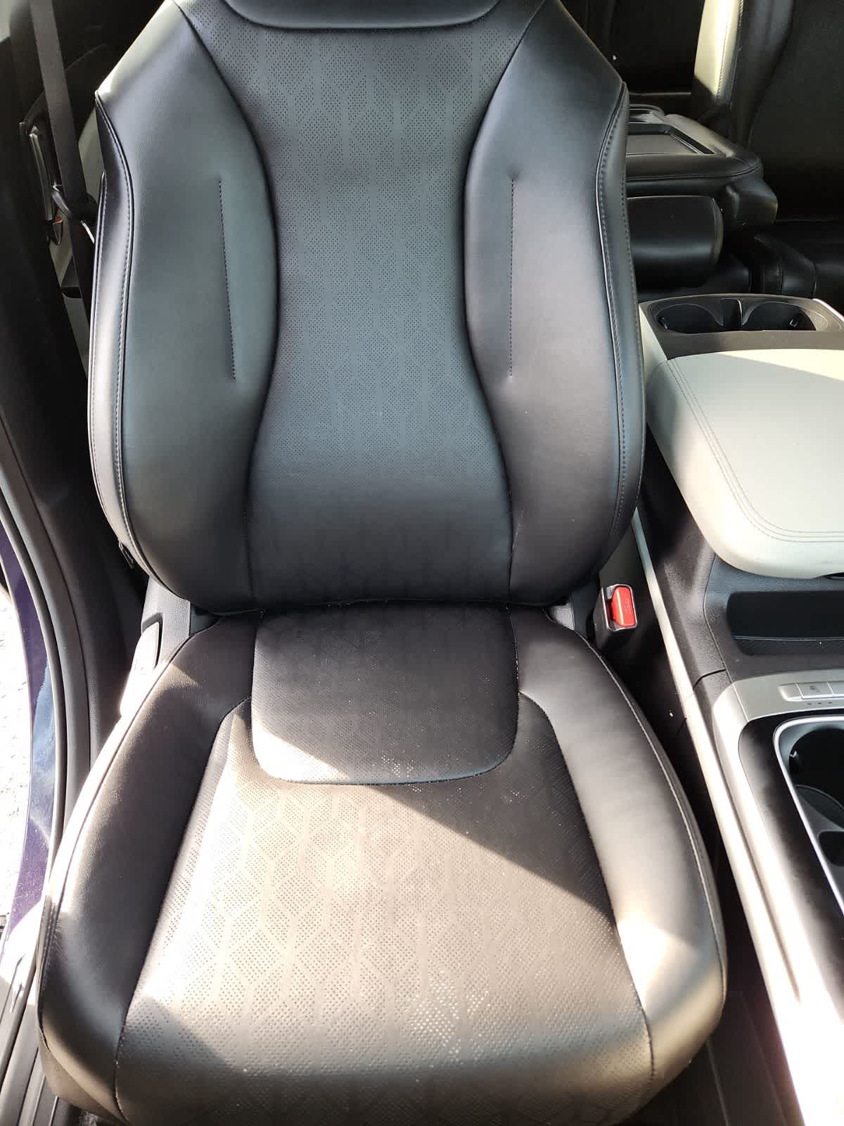 Thumbnail: 2022 Kia Carnival - 18