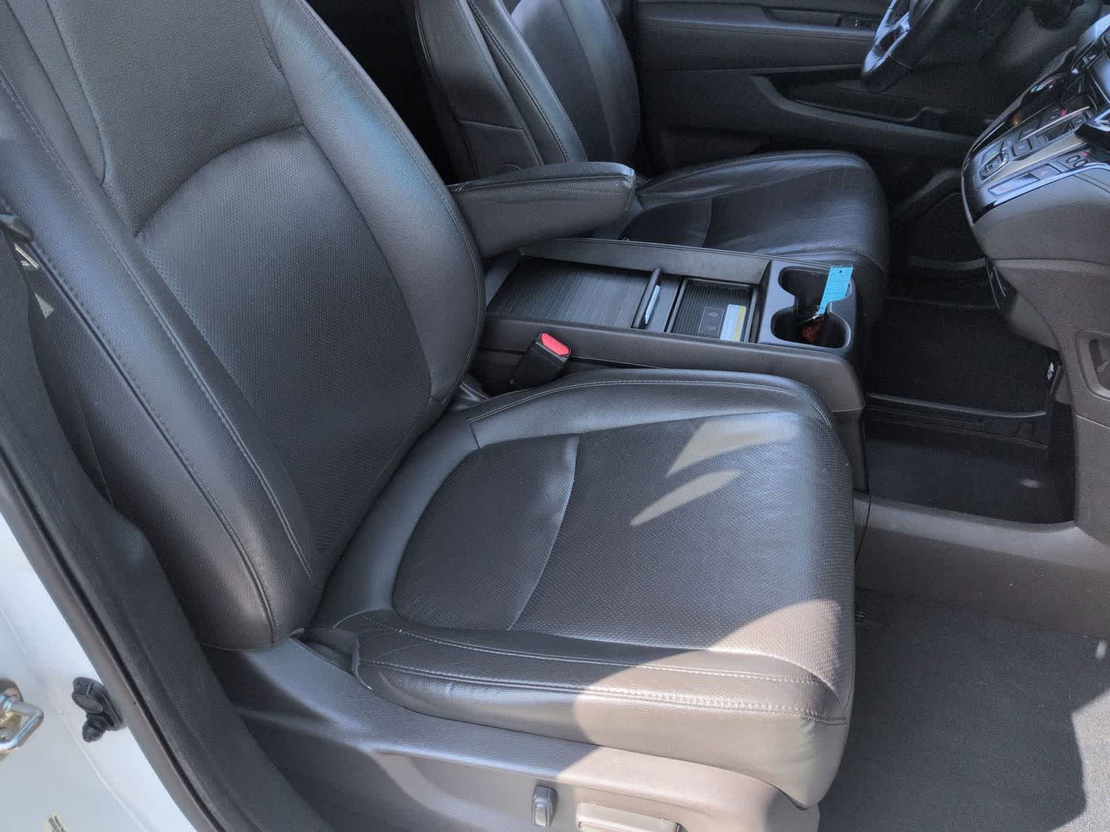 Thumbnail: 2020 Honda Odyssey - 16