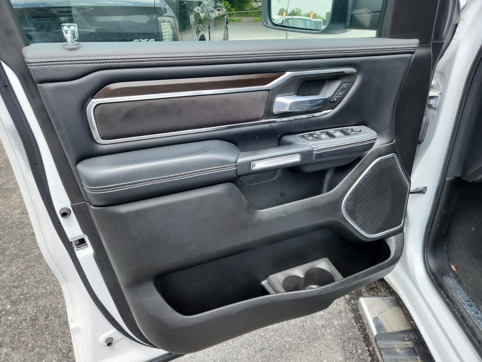 2022 RAM 1500 Laramie 16
