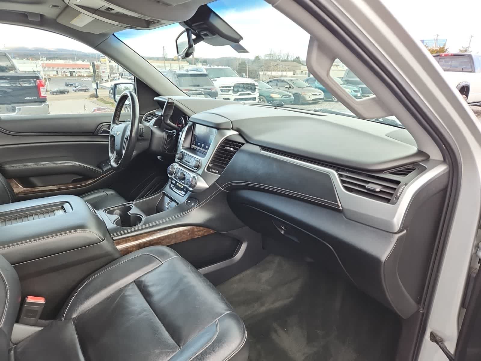 Thumbnail: 2015 Chevrolet Suburban - 17