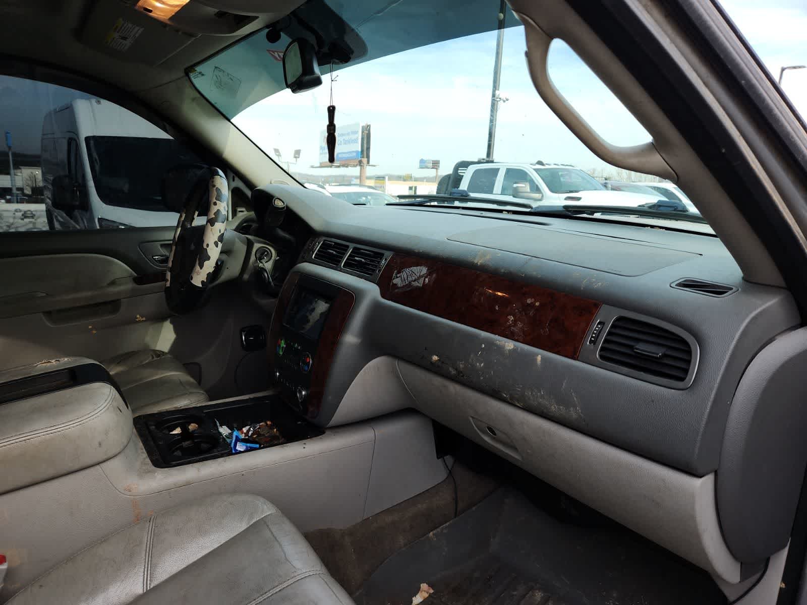 Thumbnail: 2012 Chevrolet Tahoe - 17