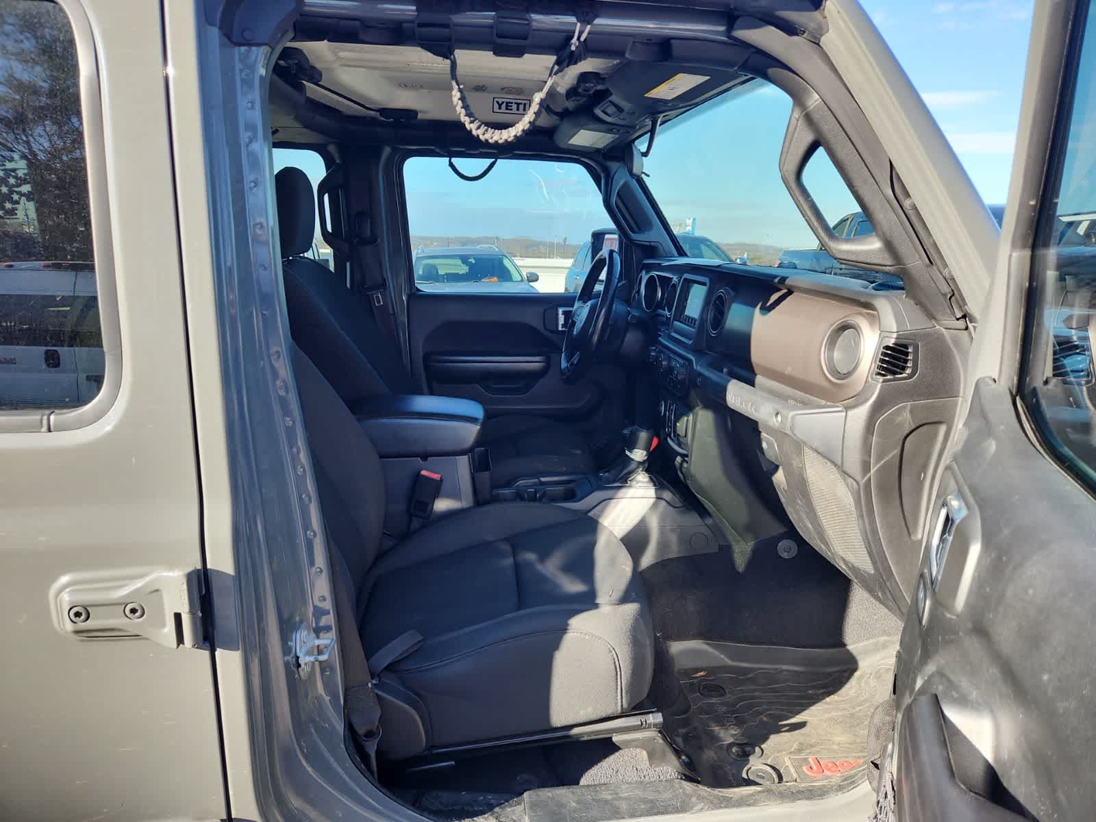 Thumbnail: 2021 Jeep Wrangler - 22