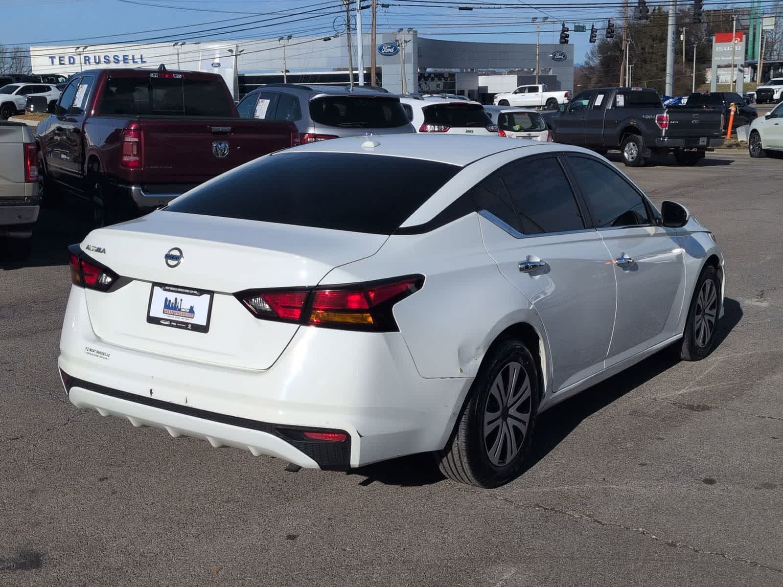 Thumbnail: 2020 Nissan Altima - 8