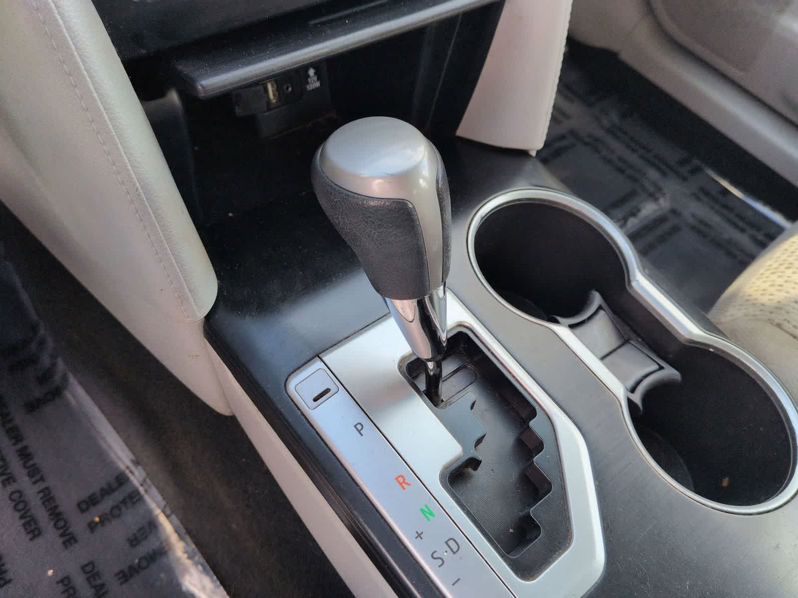 Thumbnail: 2014 Toyota Camry - 26